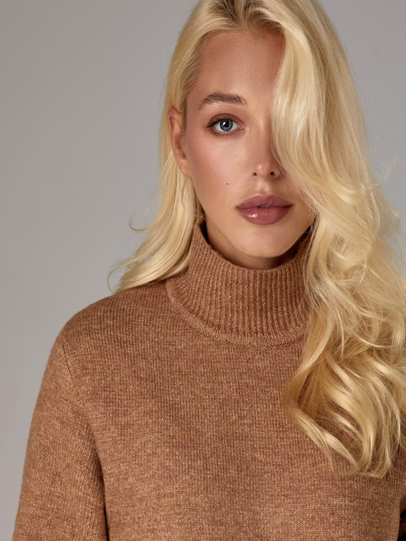 Свитер TrikoBakh модель 2797-kemel Фото