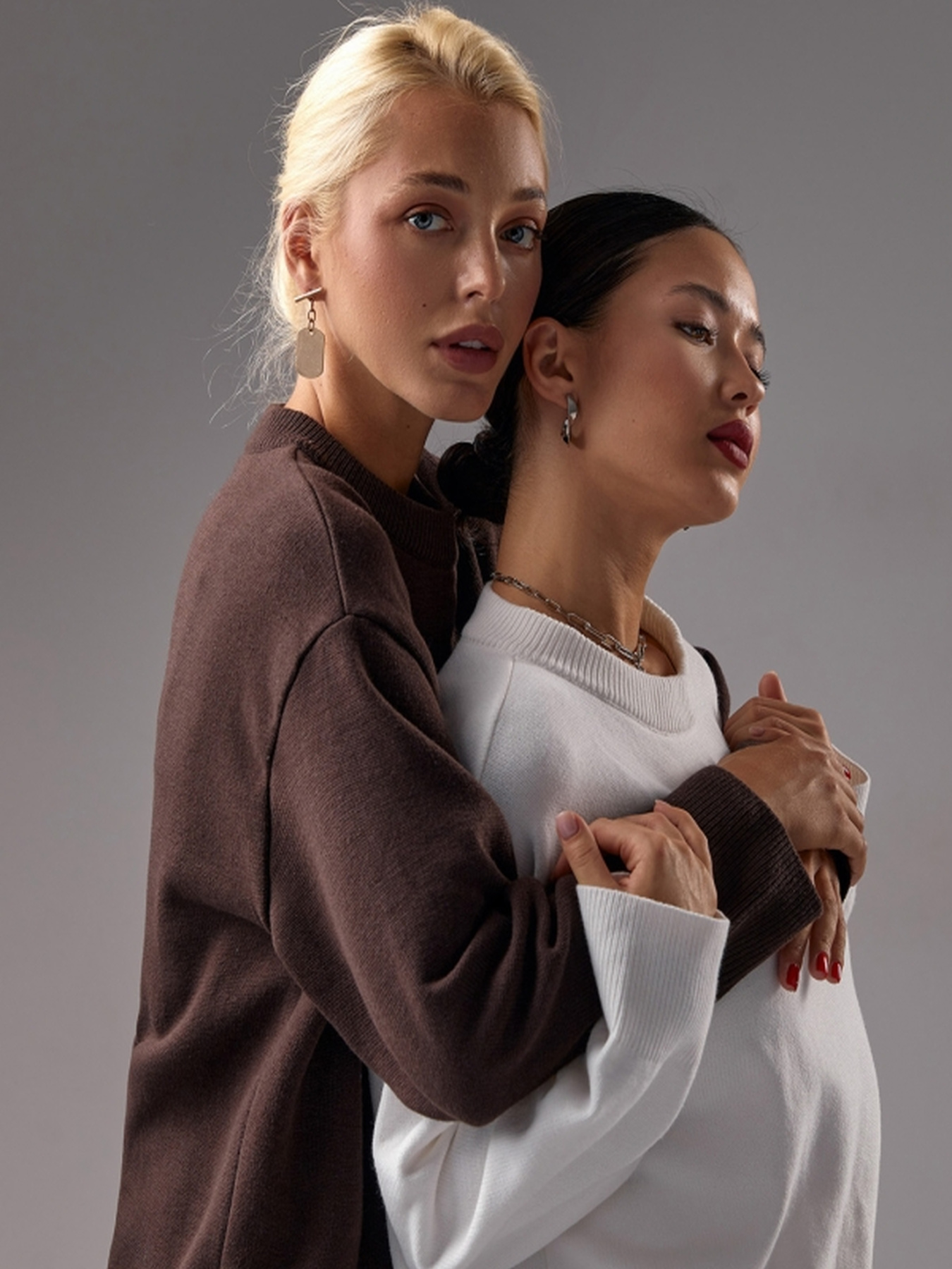 Джемпер TrikoBakh модель 2798-chornij-shokolad Джемпер TrikoBakh модель 2798-chornij-shokolad Фото