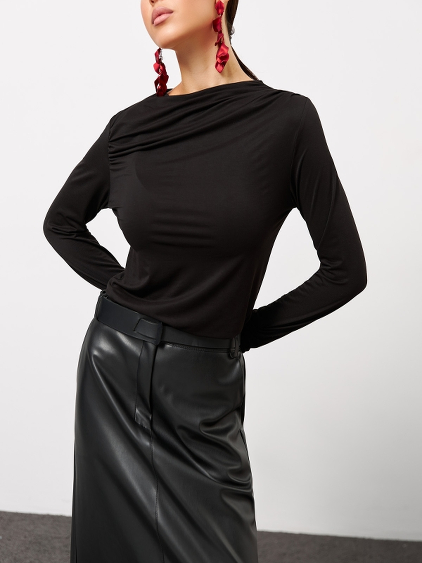 Лонгслів TrikoBakh модель 3027-chornij Фото