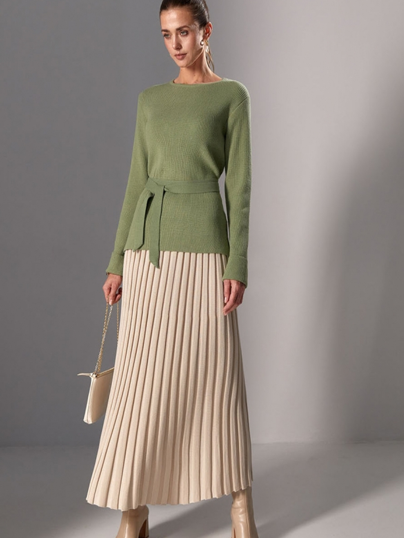 Джемпер TrikoBakh модель 2433-olivka Джемпер TrikoBakh модель 2433-olivka Фото