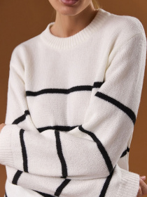 Джемпер TrikoBakh модель 2786-blij-z-chornim Фото