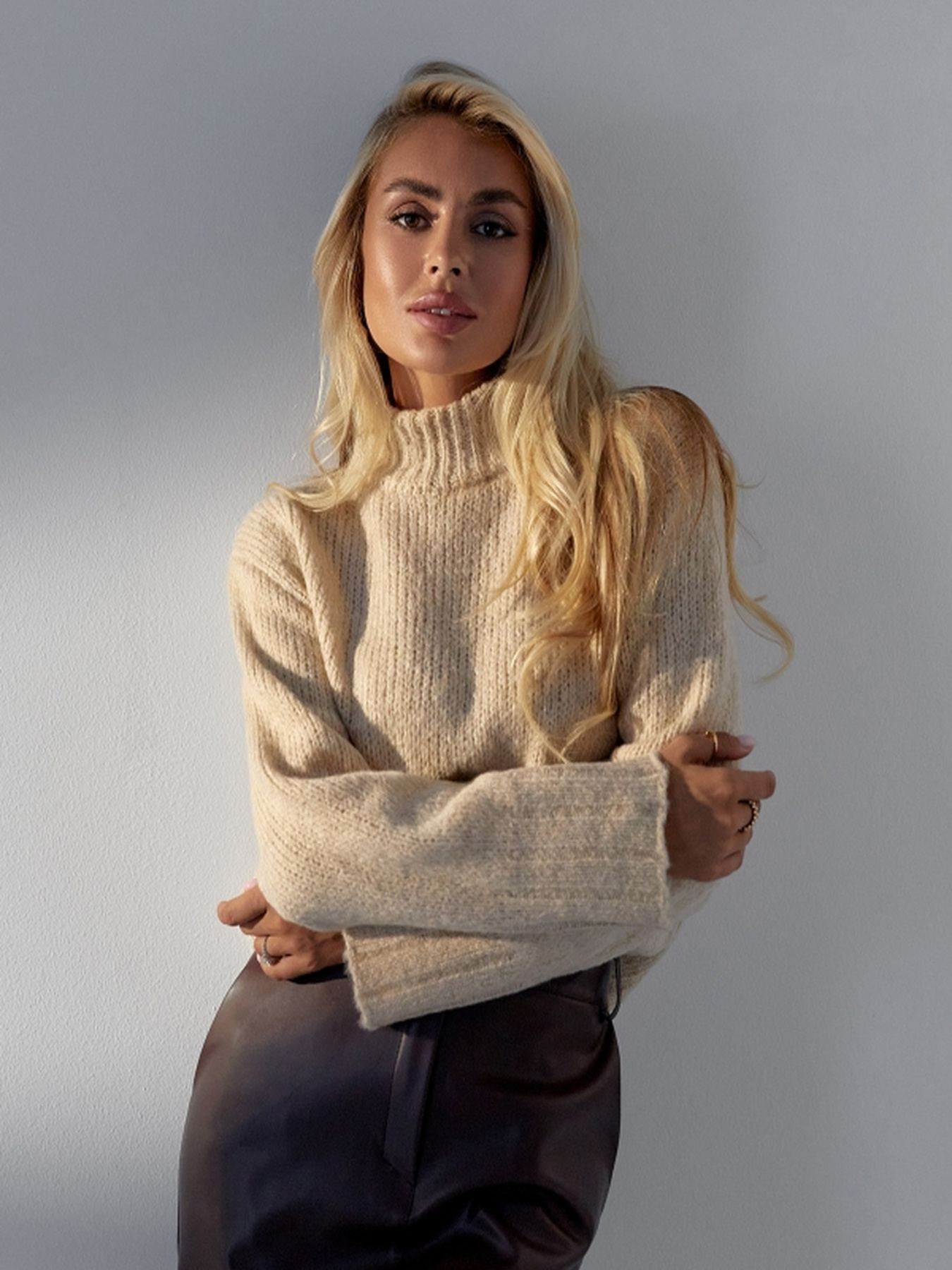 Свитер TrikoBakh модель 2784-shampanx Фото