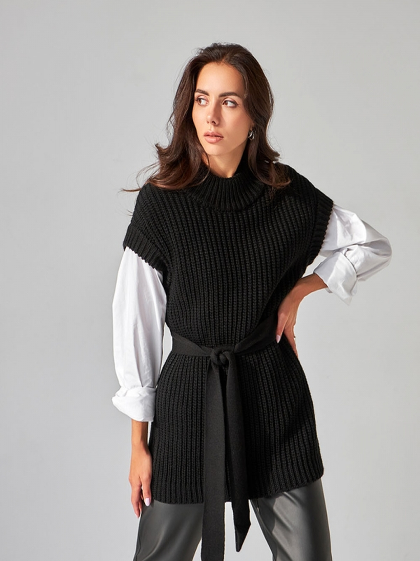 Жилет TrikoBakh модель 2448-chornij Фото