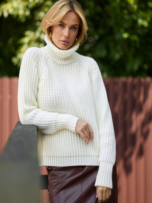 Свитер TrikoBakh модель 2708-molochnij Фото