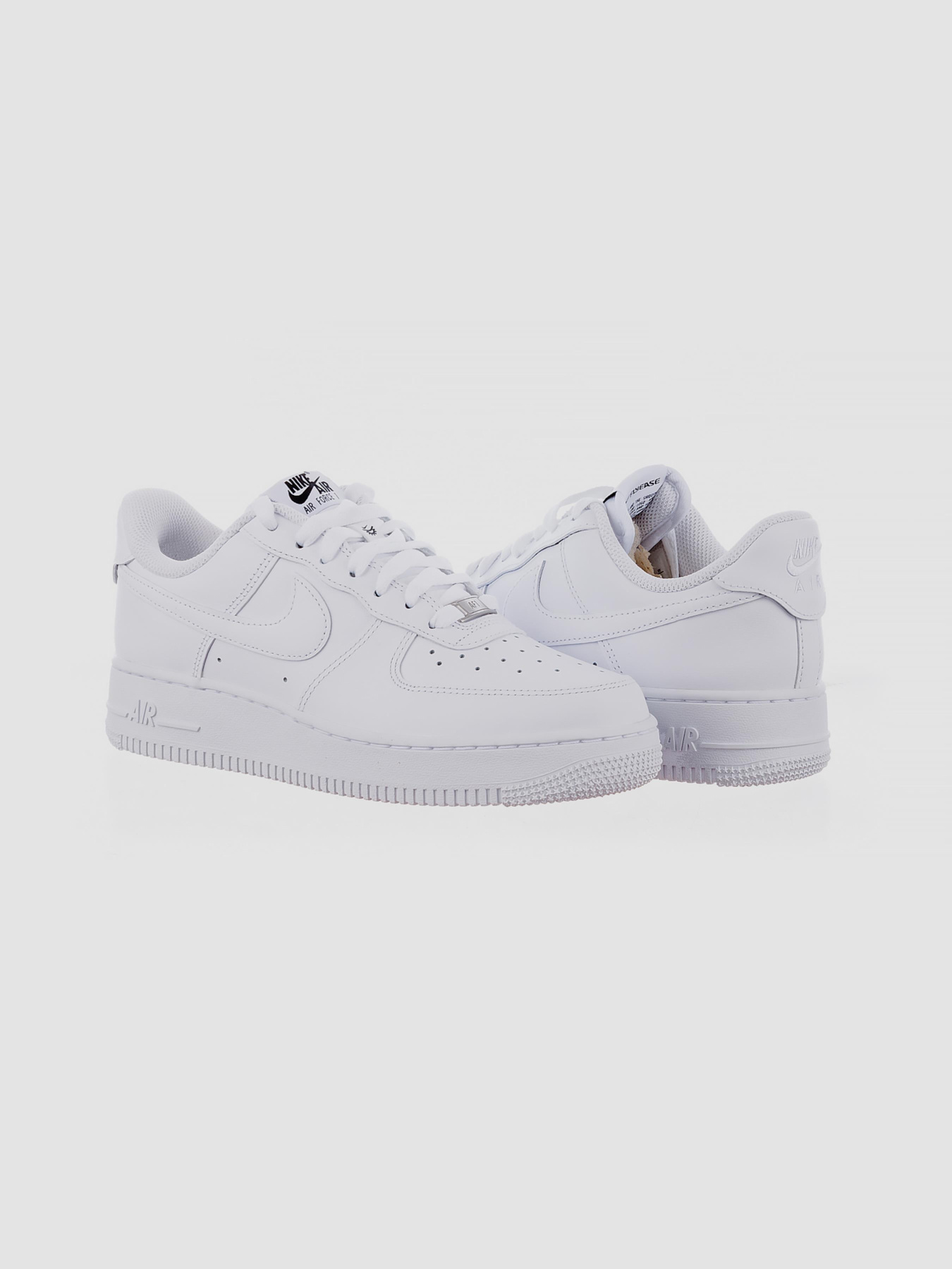 Кроссовки NIKE Air Force 1 07 Flyease модель DX5883-100 Фото