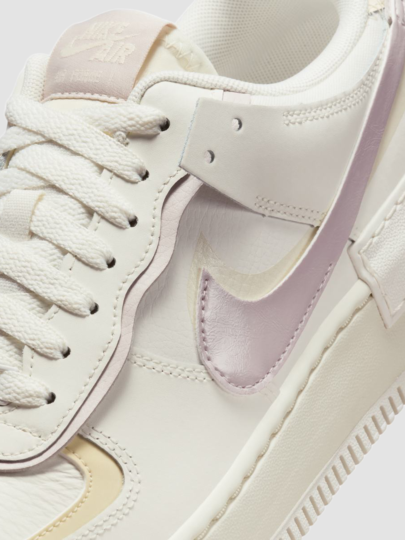Кроссовки повседневные NIKE Wmns Air Force 1 Shadow модель DZ1847-104 Кроссовки повседневные NIKE Wmns Air Force 1 Shadow модель DZ1847-104 Фото