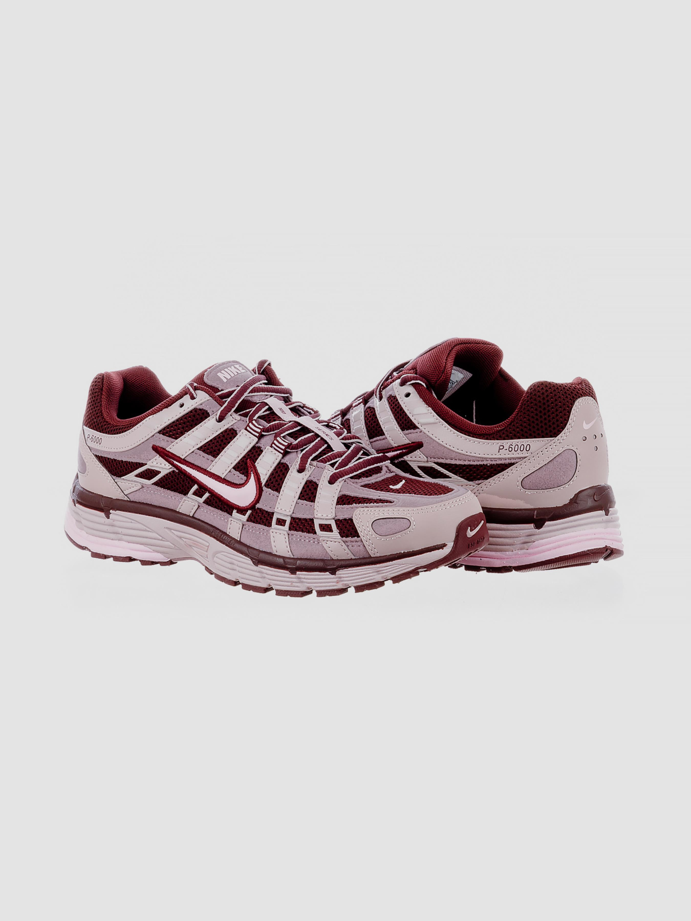 Кросівки NIKE P-6000 модель HV2522-600 Фото