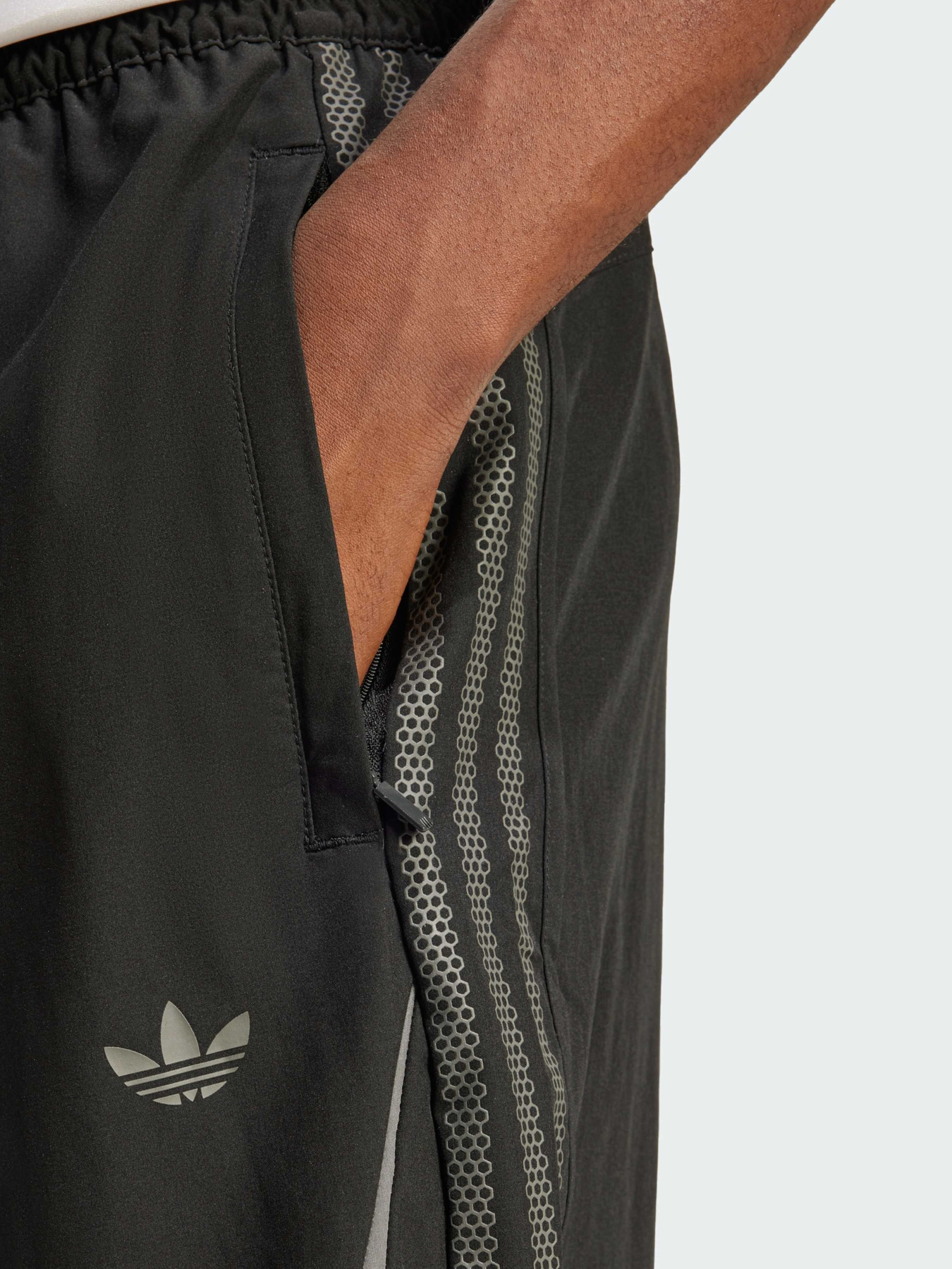 Повсякденні шорти Adidas модель JD0053 Фото