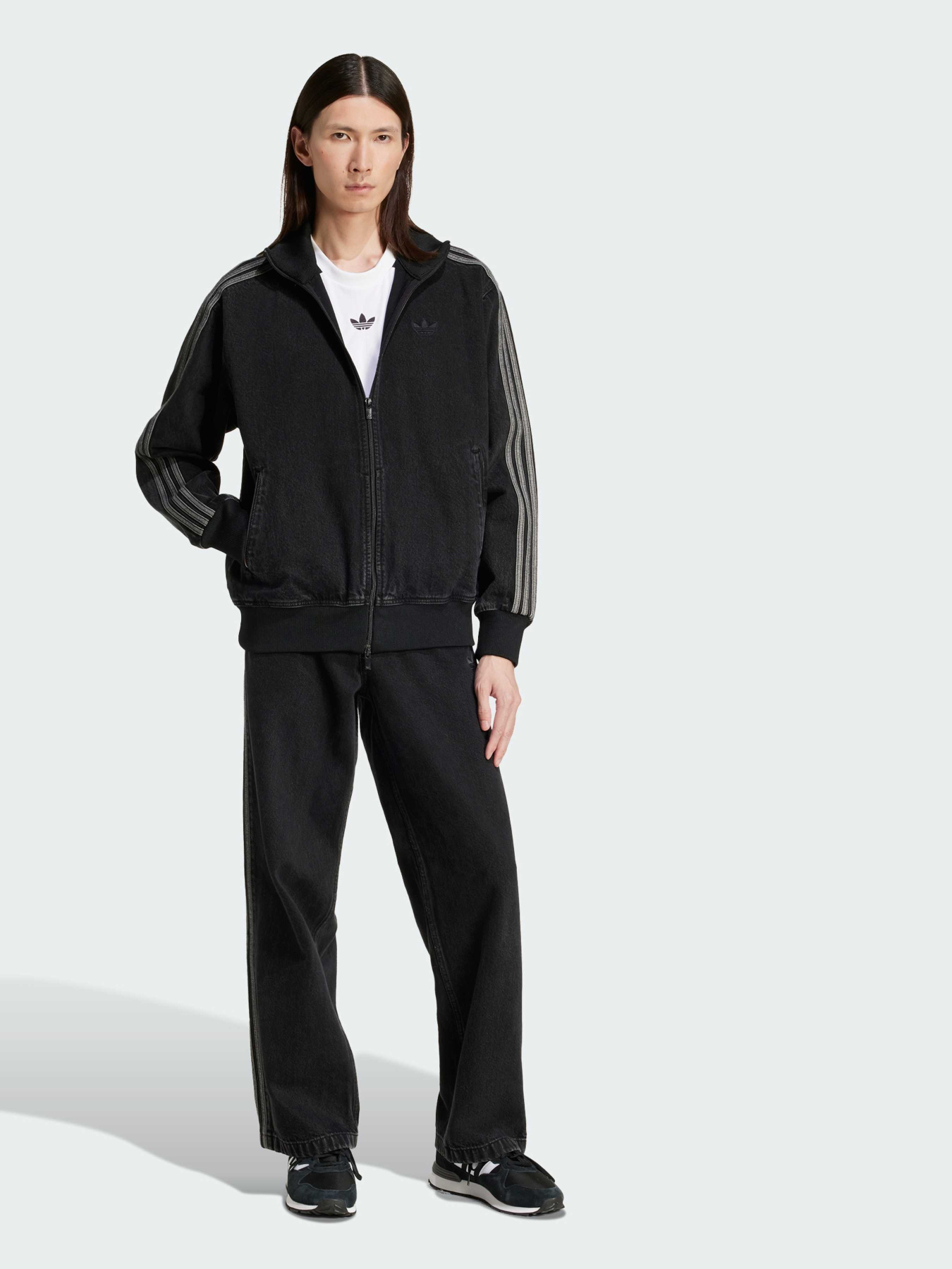 Широкі джинси Adidas Adicolor модель JC6718 Широкі джинси Adidas Adicolor модель JC6718 Фото