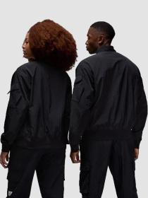 Ветровка NIKE Куртка мужская Nike M J Ess Stmt Ltwt Rngd Jkt (FN4623-010) модель FN4623-010 Фото