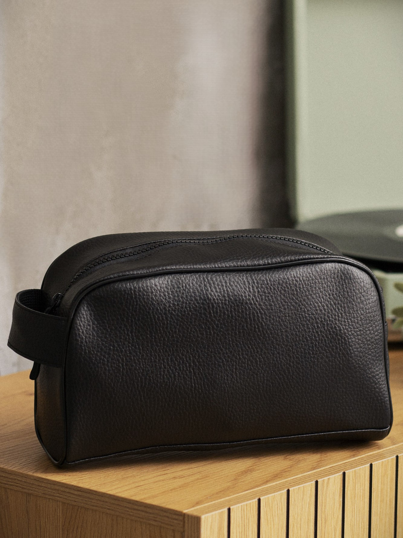 Органайзер-косметичка Дорожна Сумка Несесер Without Cosmetic Сrocodile Black Without модель 8049537 Фото