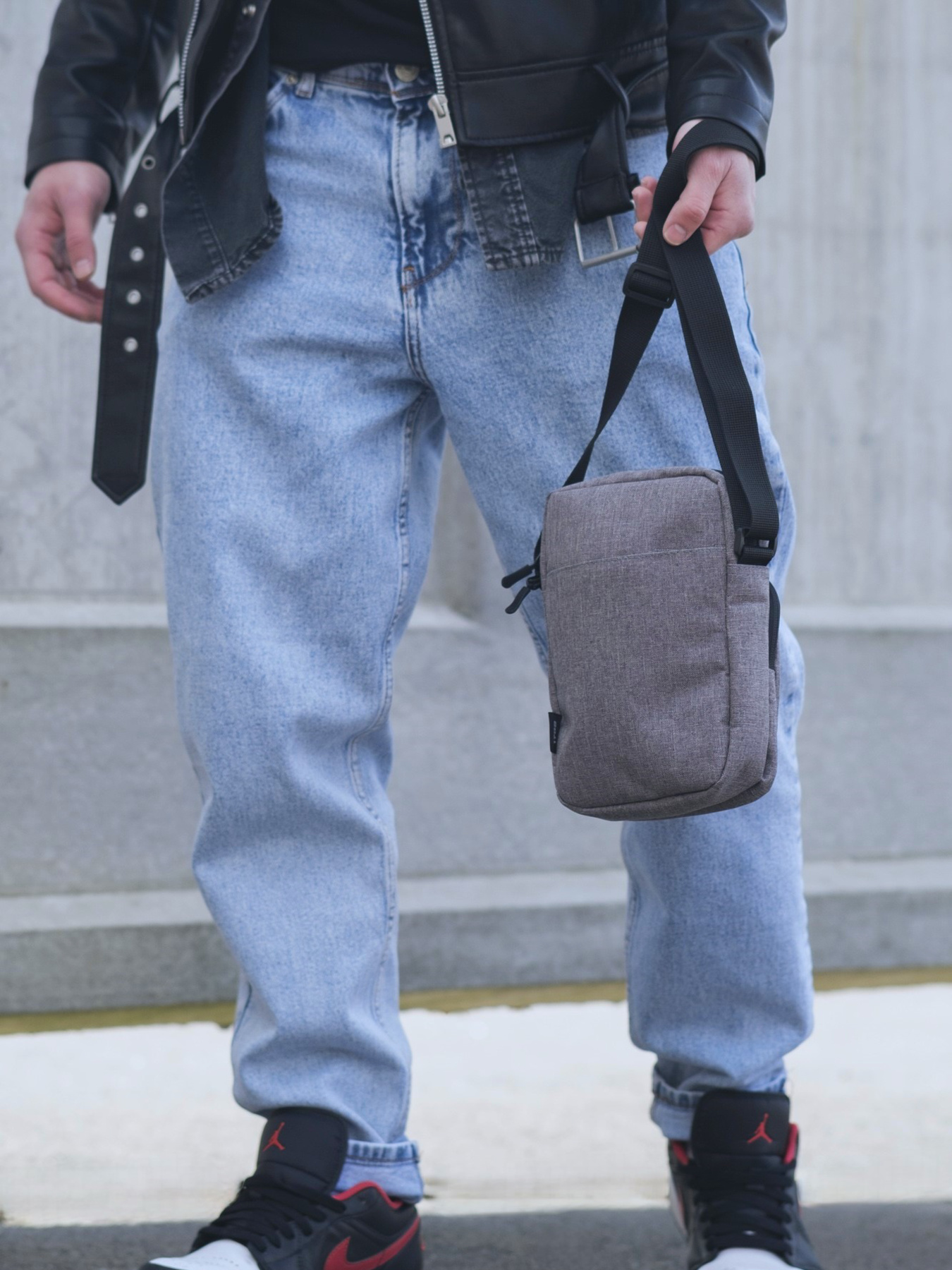 Мессенджер Without модель 8049540 Фото