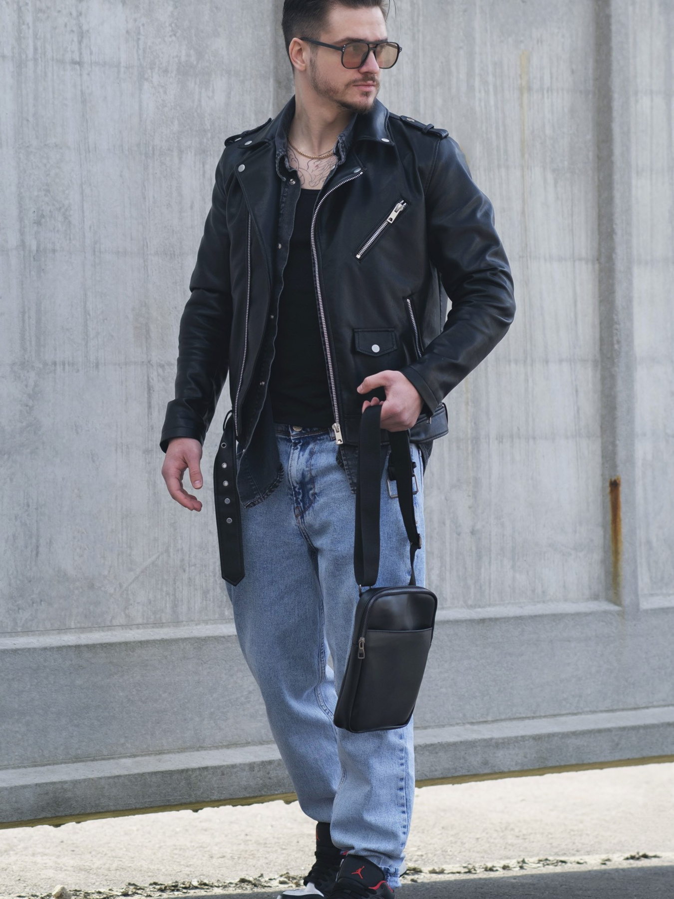 Мессенджер Without модель 8049542 Фото