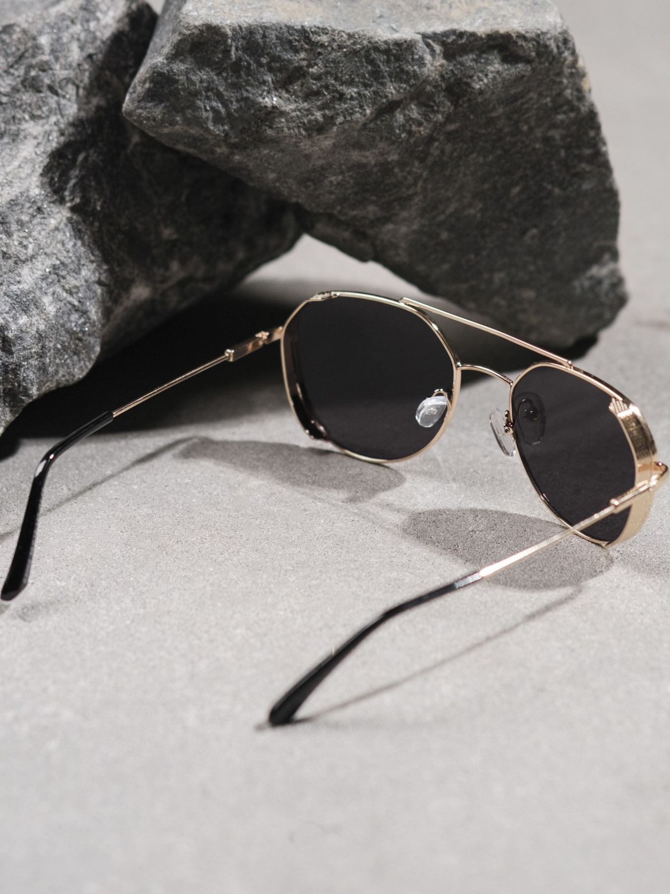 Сонцезахисні окуляри Without модель 8049580 Фото