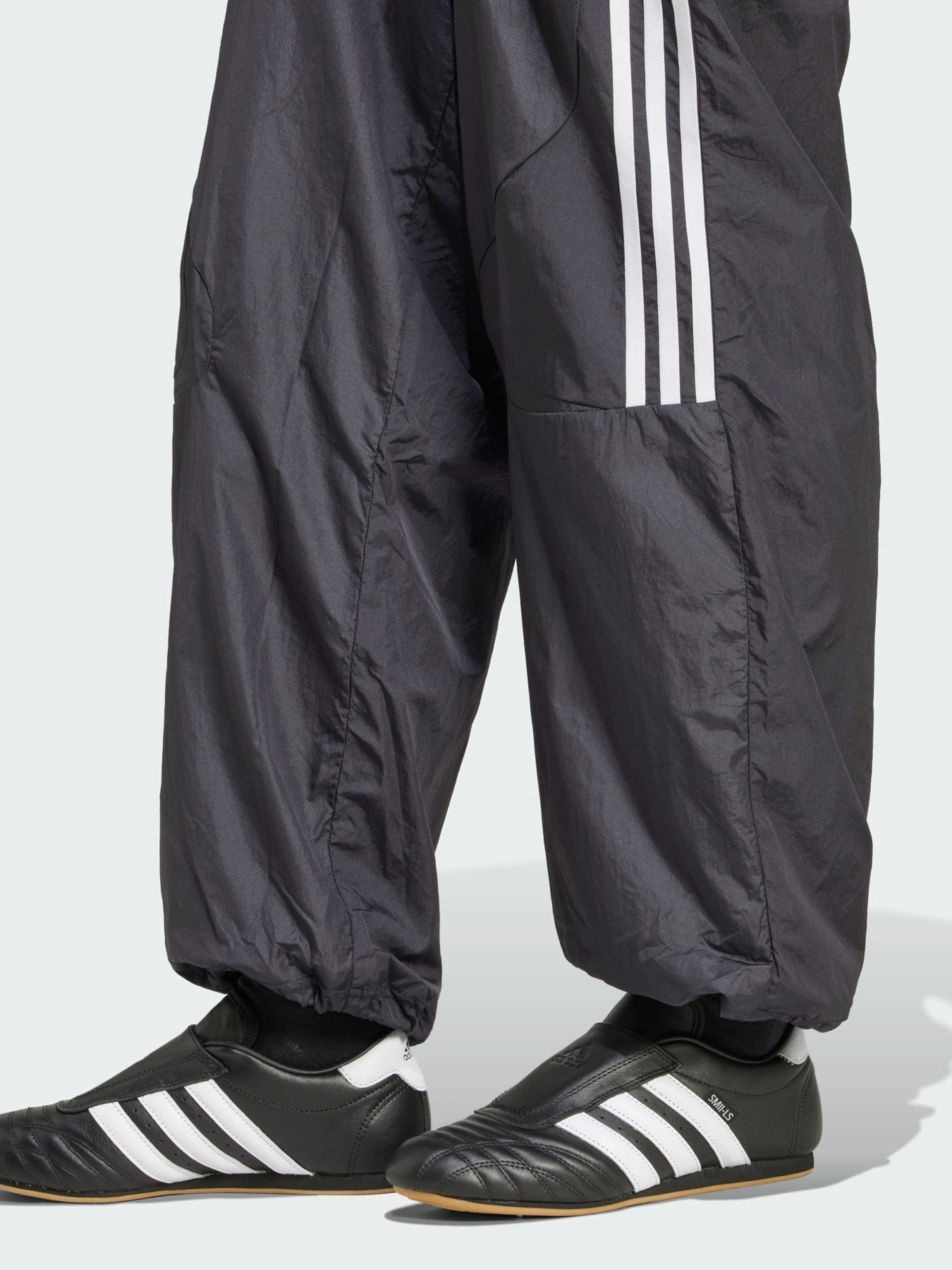 Джоггеры Adidas Adicolor модель JD0256 Фото