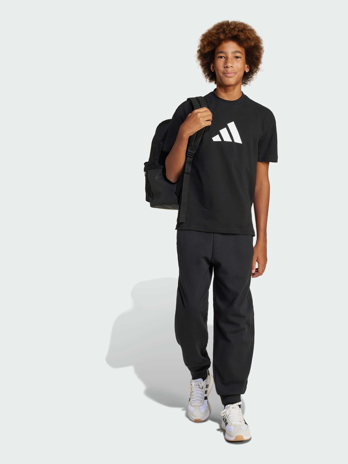 Брюки повседневные Adidas модель JC7566 Брюки повседневные Adidas модель JC7566 Фото