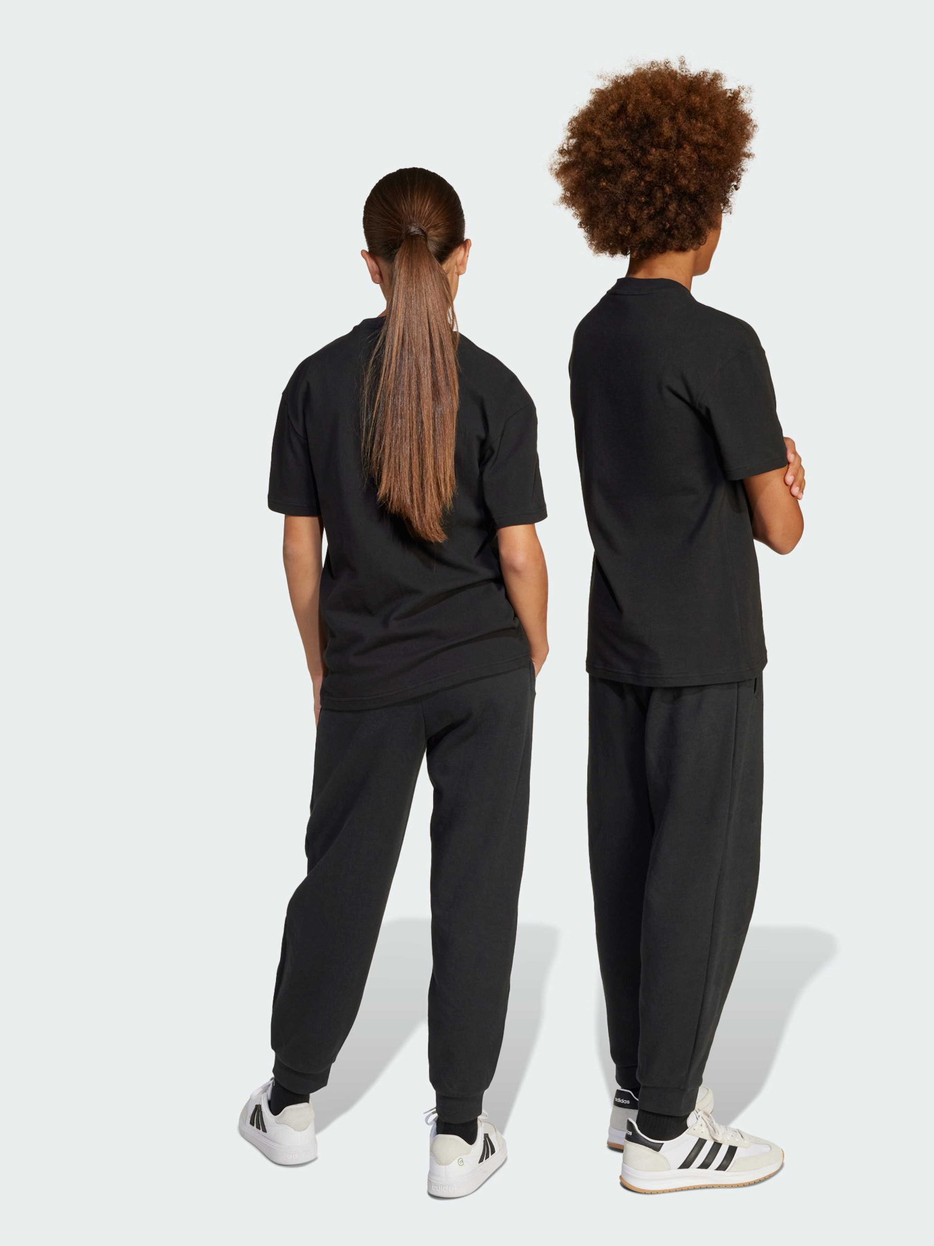 Повседневные штаны Adidas модель JC7566 Повседневные штаны Adidas модель JC7566 Фото