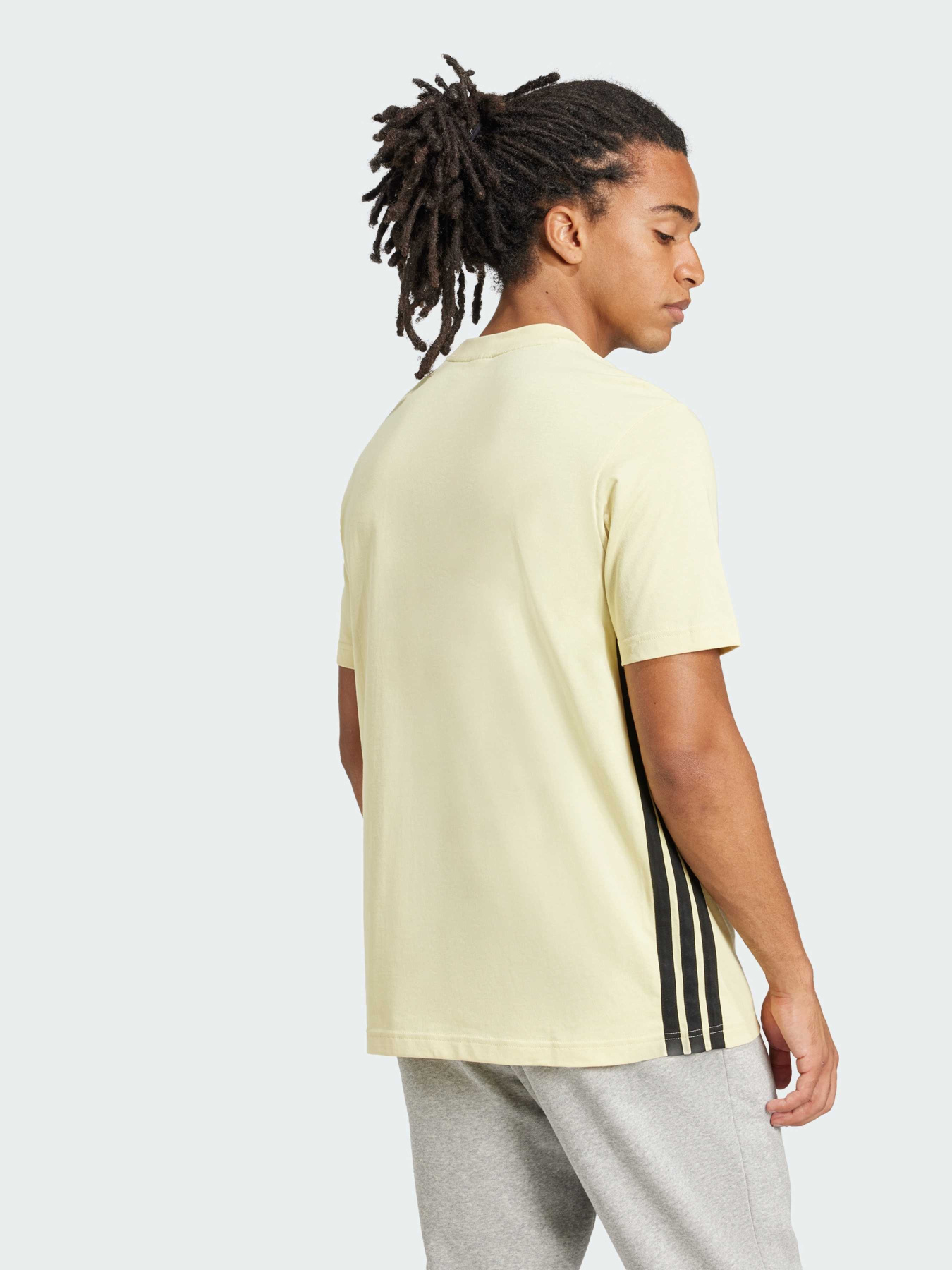 Футболка Adidas модель JE6387 Футболка Adidas модель JE6387 Фото