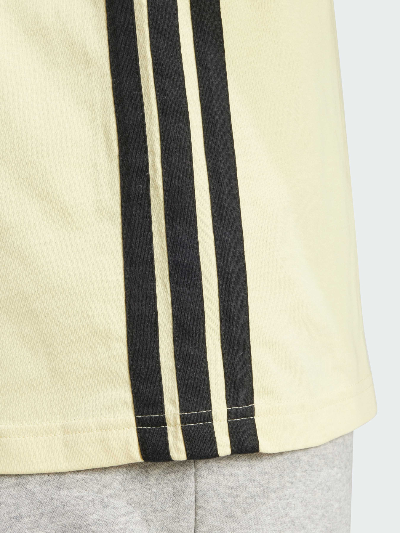 Футболка Adidas модель JE6387 Футболка Adidas модель JE6387 Фото