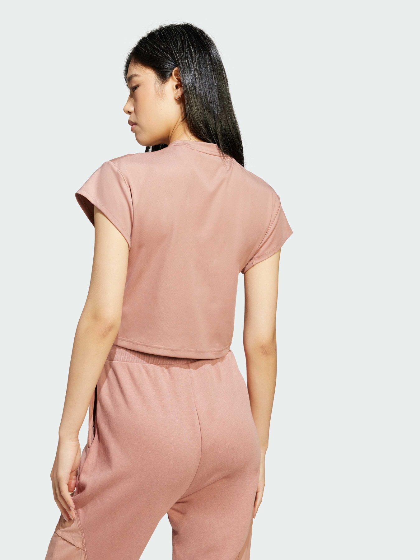 Футболка Adidas модель JC5064 Футболка Adidas модель JC5064 Фото