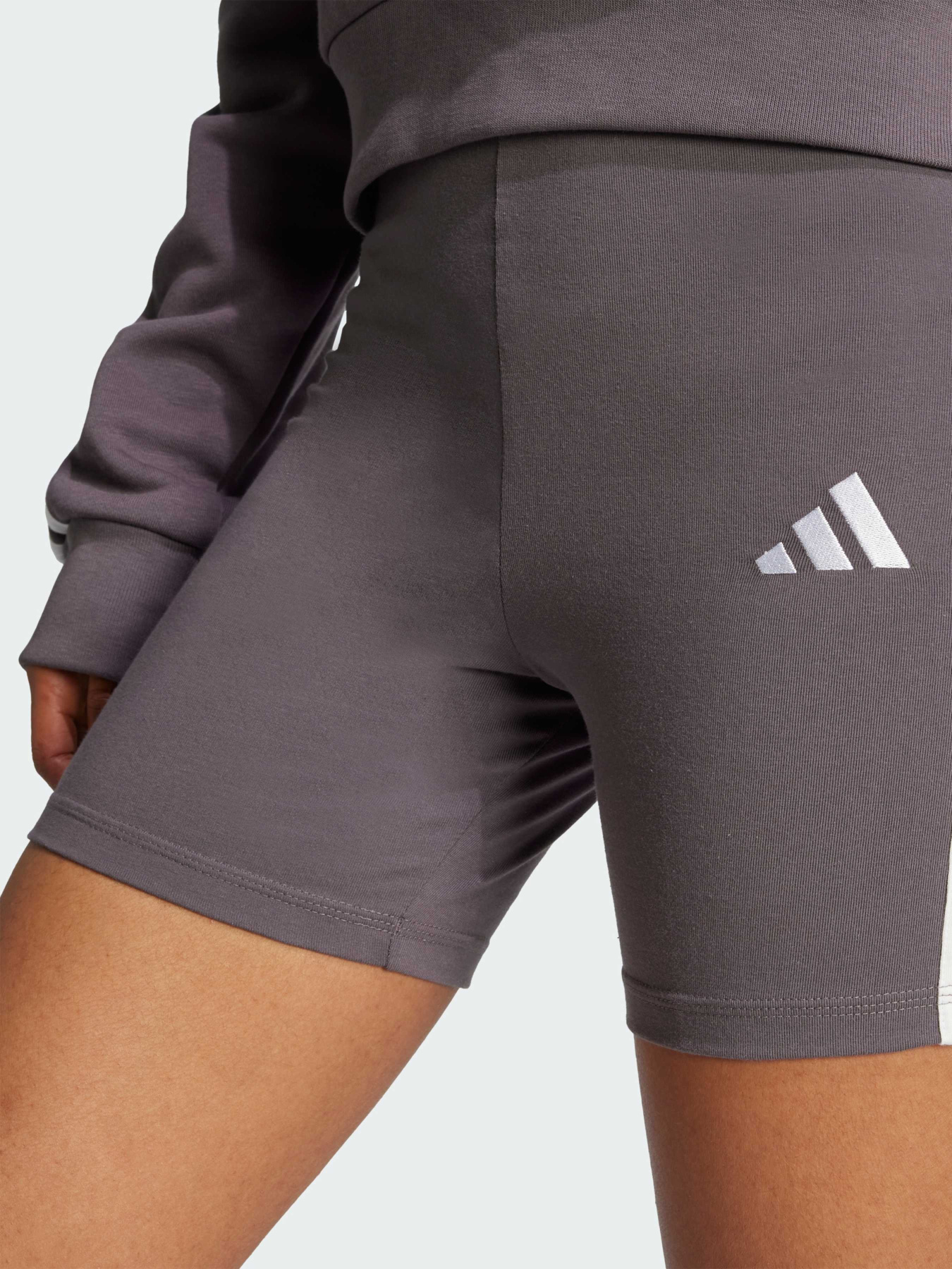 Велосипедки Adidas модель JD0915 Велосипедки Adidas модель JD0915 Фото