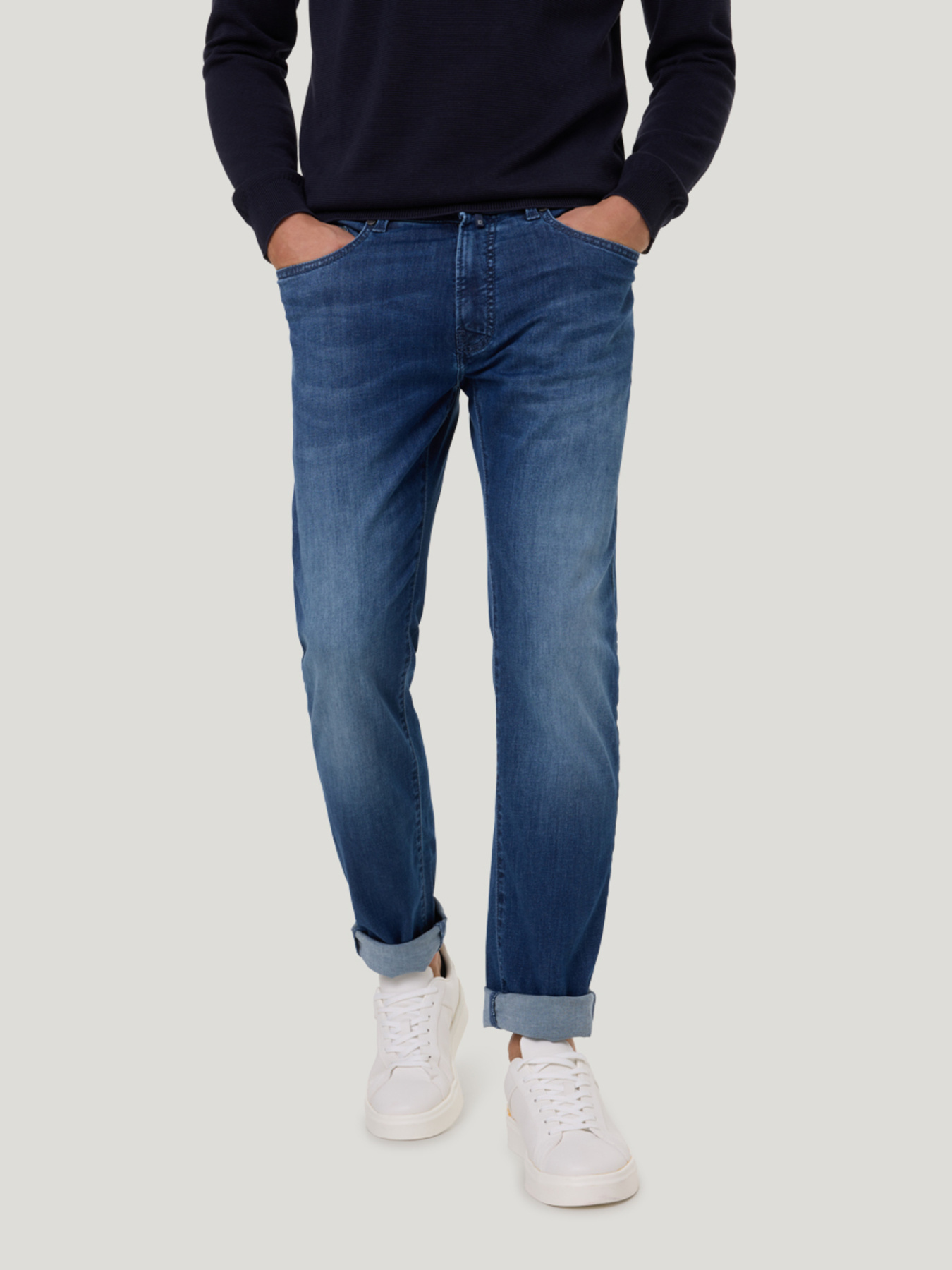 Завужені джинси Pierre Cardin модель C7 34510.8143.6836 Завужені джинси Pierre Cardin модель C7 34510.8143.6836 Фото