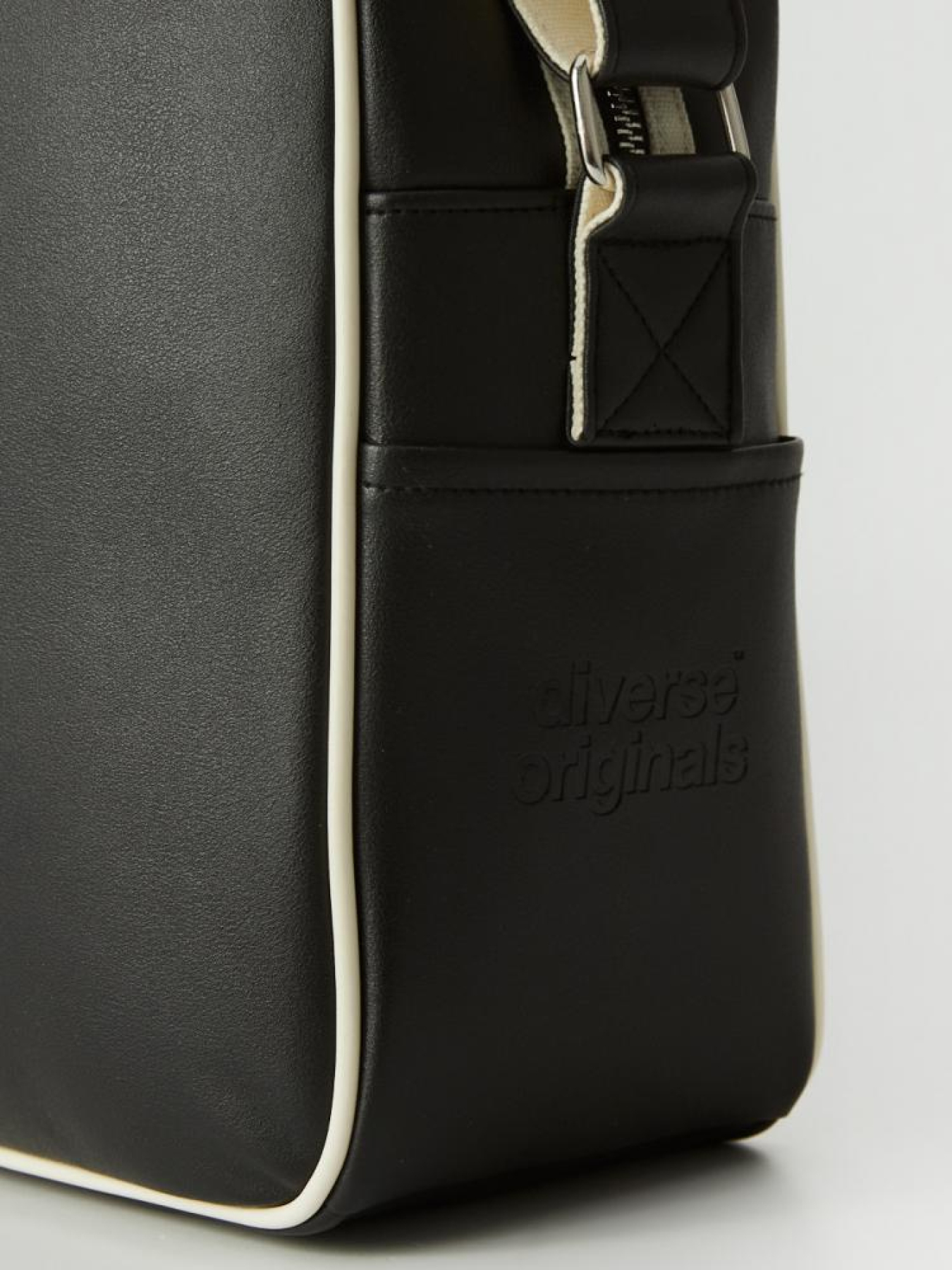 Сумка DIVERSE модель 10043062 Сумка DIVERSE модель 10043062 Фото