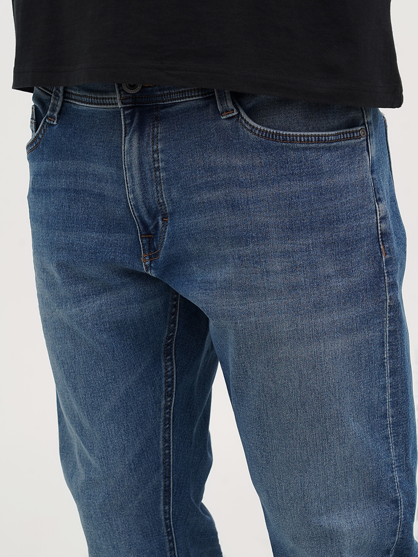 Зауженные джинсы Mustang Jeans Oregon Slim K модель 1013712 Фото