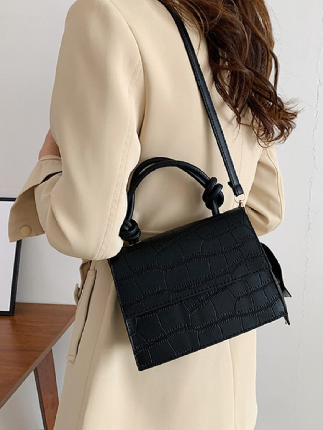 Кросс-боди RoyalBag модель P4-1568A Фото