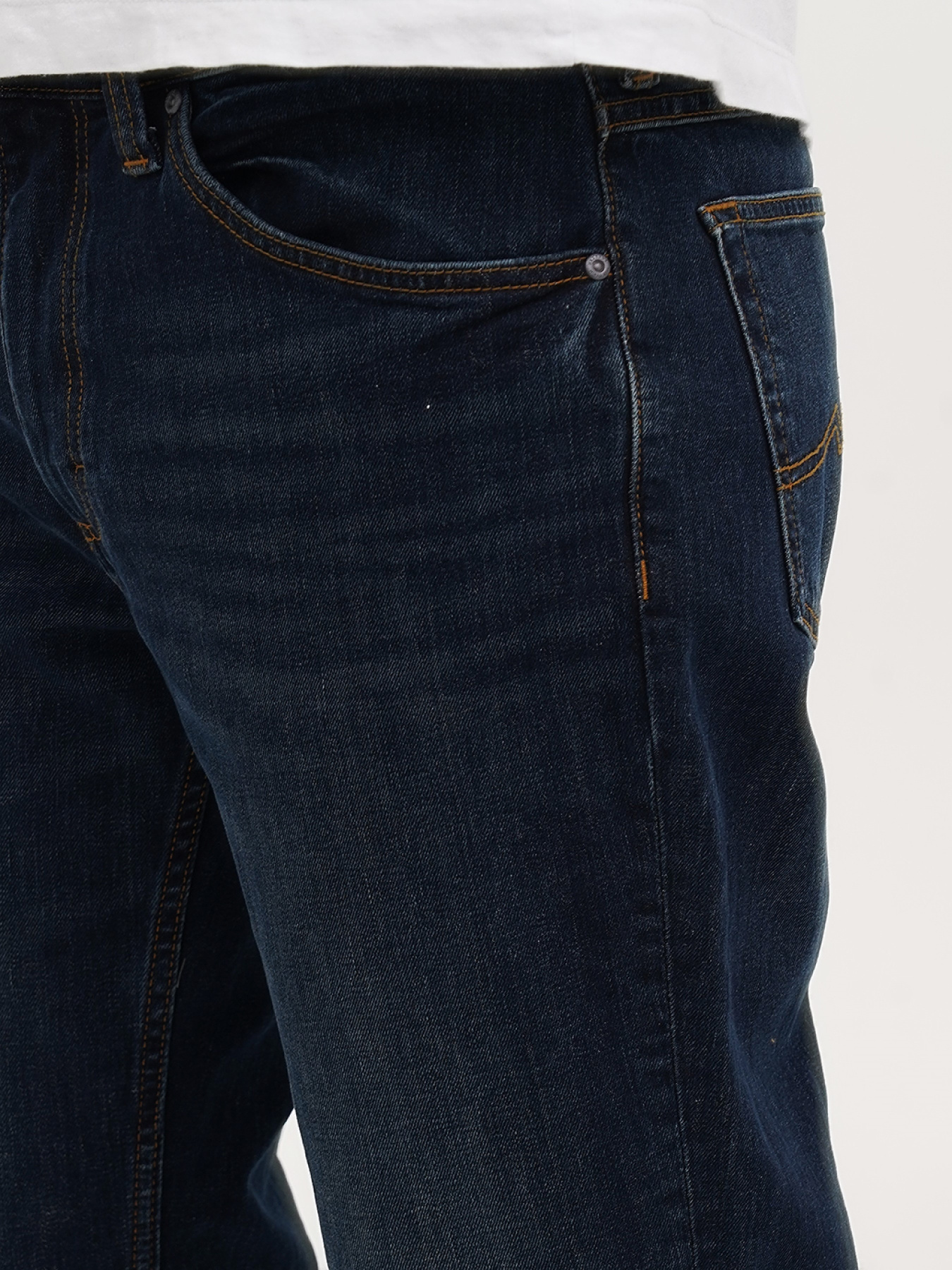 Прямые джинсы Mustang Jeans Tramper Straight модель 1013717 Фото