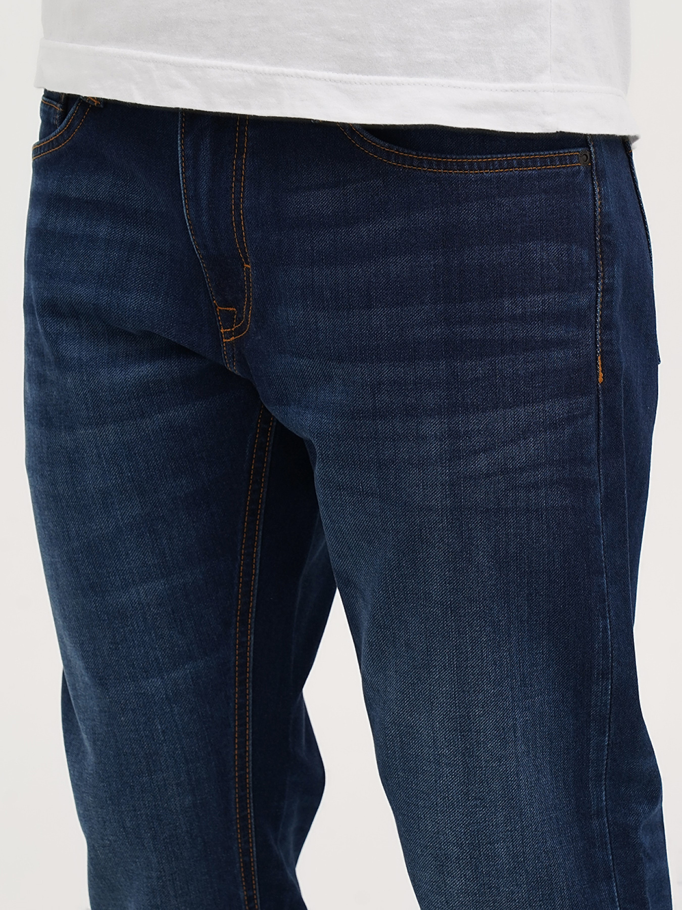 Зауженные джинсы Mustang Jeans Oregon Slim K модель 1014598 Зауженные джинсы Mustang Jeans Oregon Slim K модель 1014598 Фото