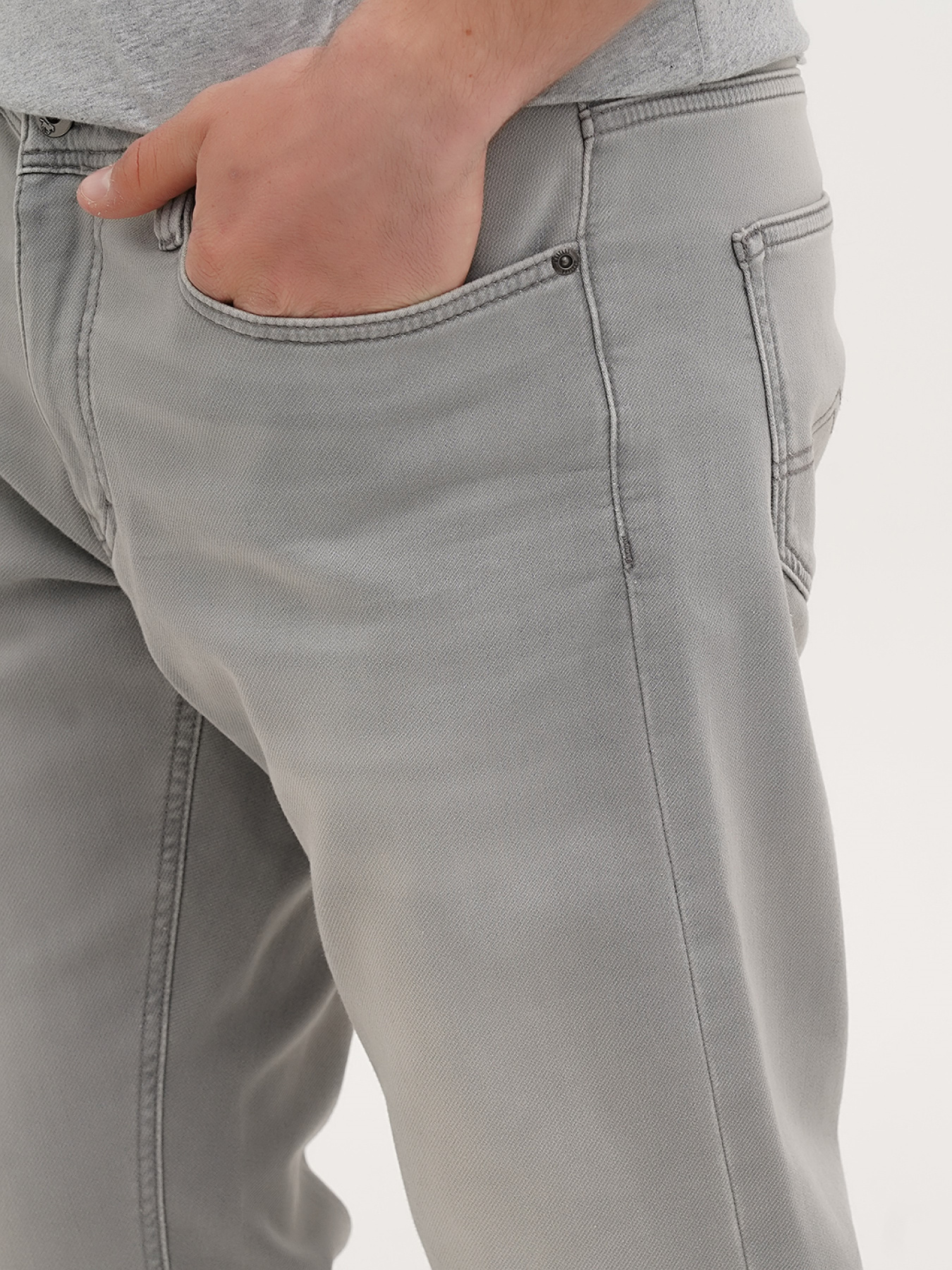 Зауженные джинсы Mustang Jeans Oregon Slim K модель 1014992 Фото