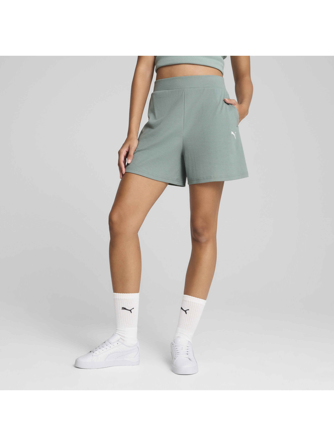 Шорти PUMA Ess Elevated Shorts модель 685026 Фото