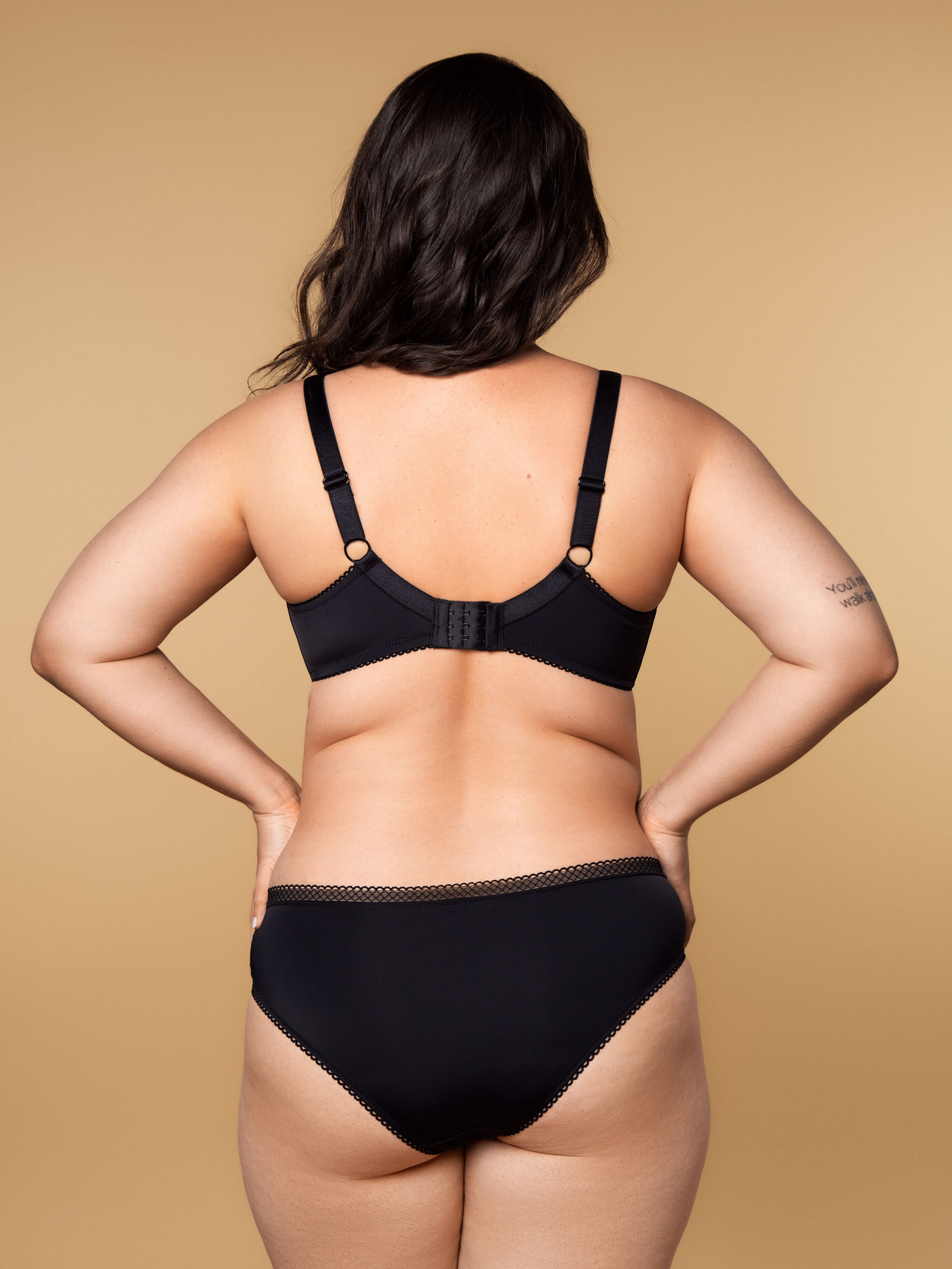 Бюстгальтер Brabrabra модель SLZ27501011_black Фото