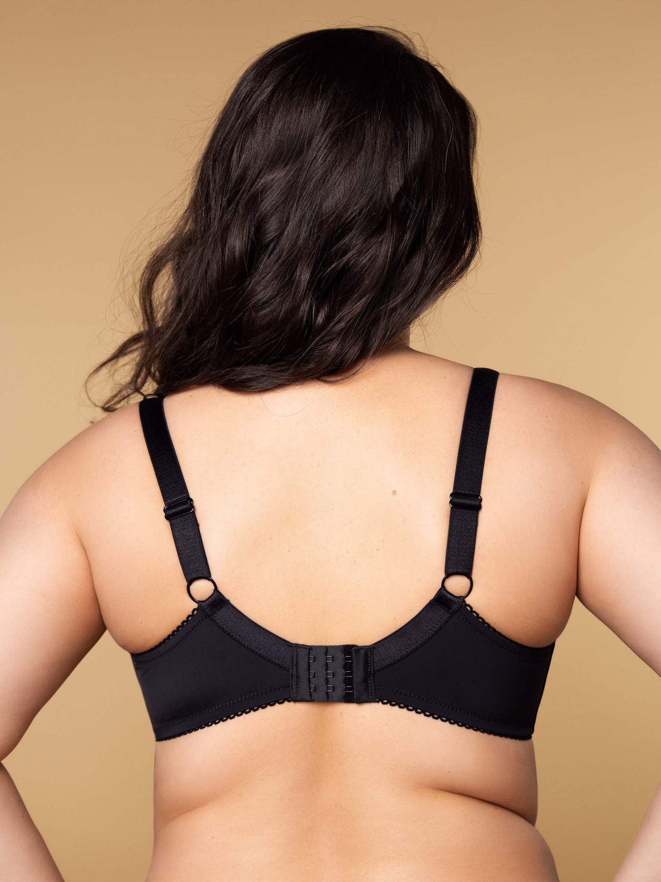 Бюстгальтер Brabrabra модель SLZ27501011_black Фото