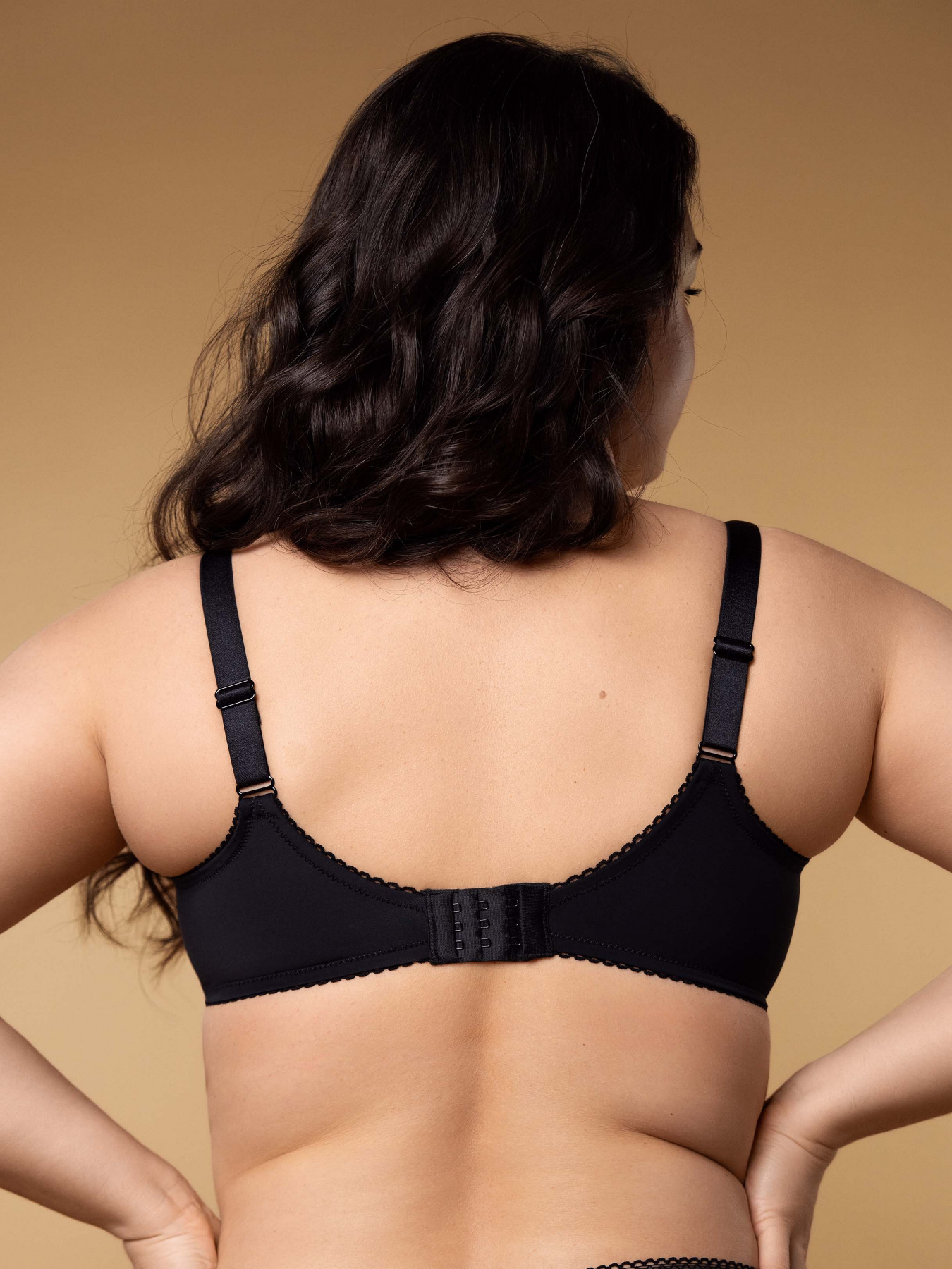 Бюстгальтер Brabrabra модель SLZ27501033_black Фото