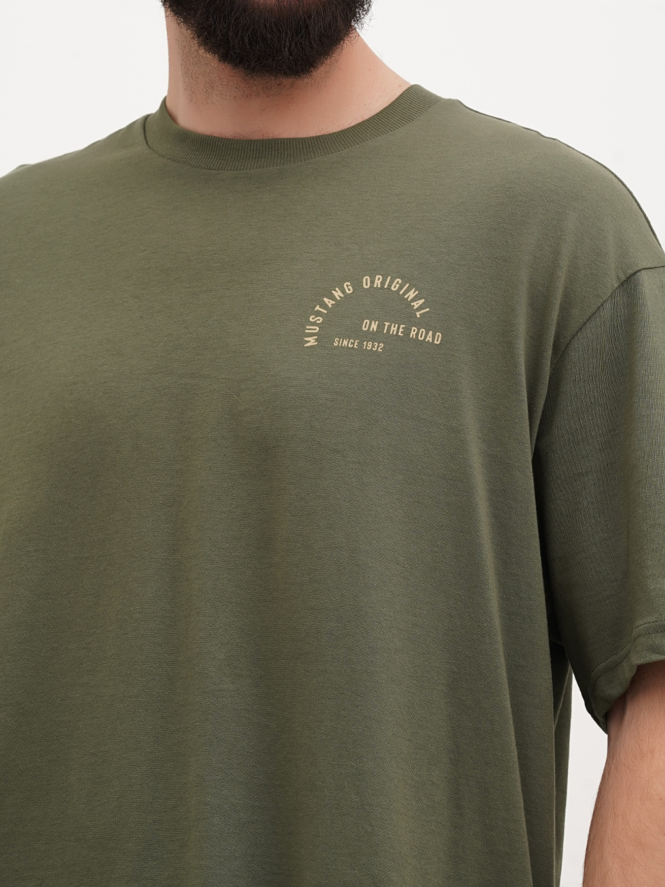 Футболка Mustang Jeans Aidan C Print модель 3014086 Фото