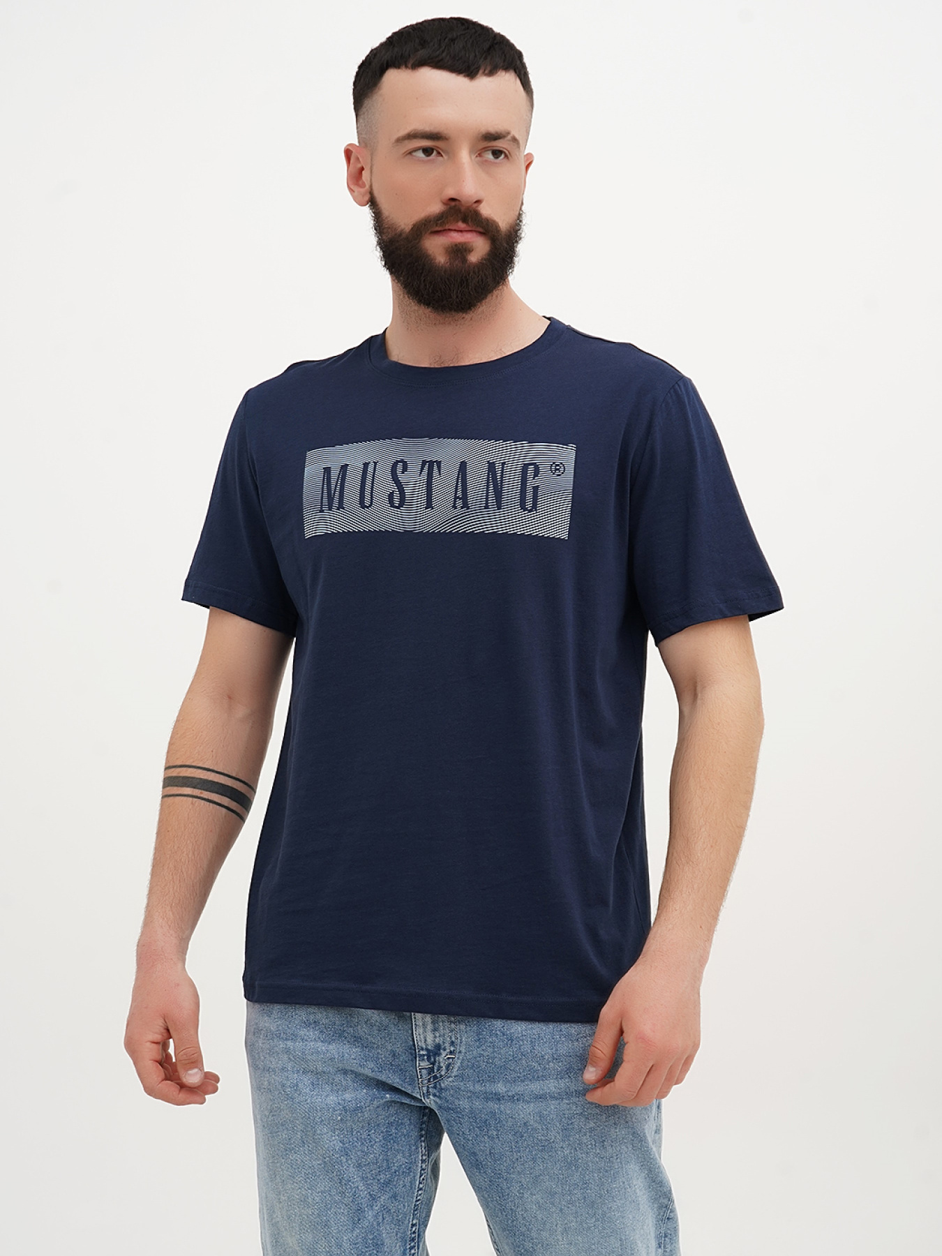 Футболка Mustang Jeans Austin модель 3014938 Фото