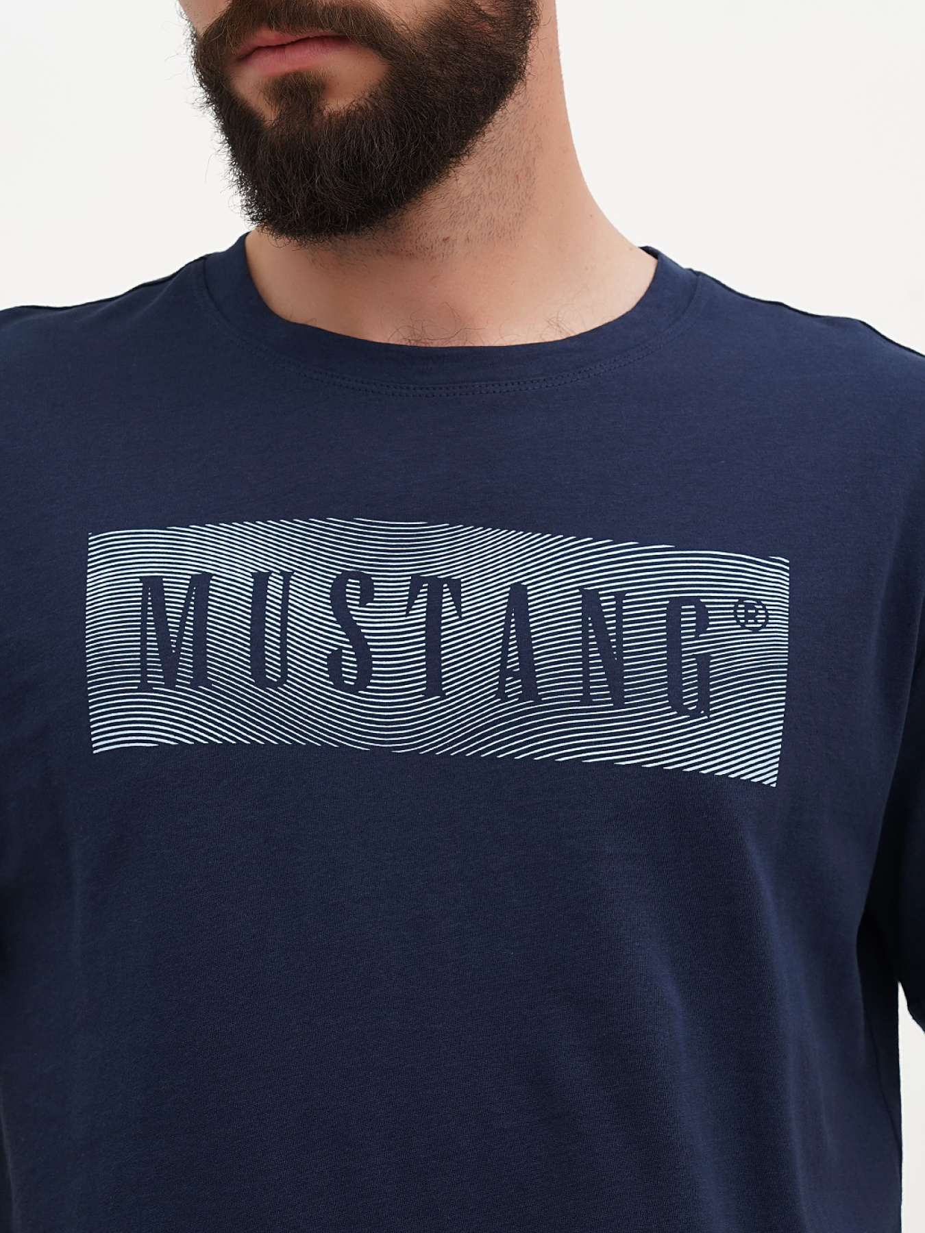 Футболка Mustang Jeans Austin модель 3014938 Фото