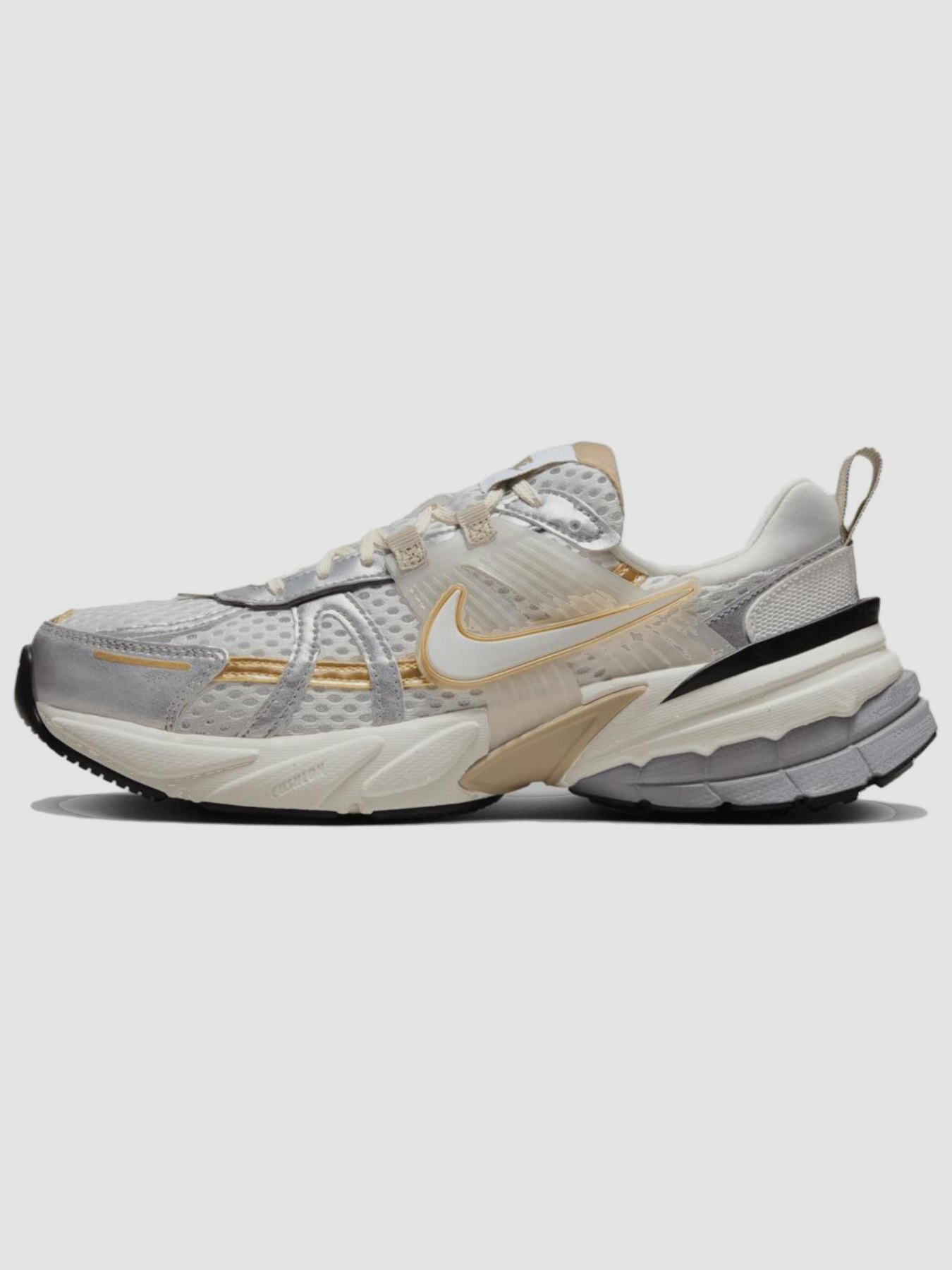 Кросівки NIKE V2k Run модель HJ7245-100 Фото