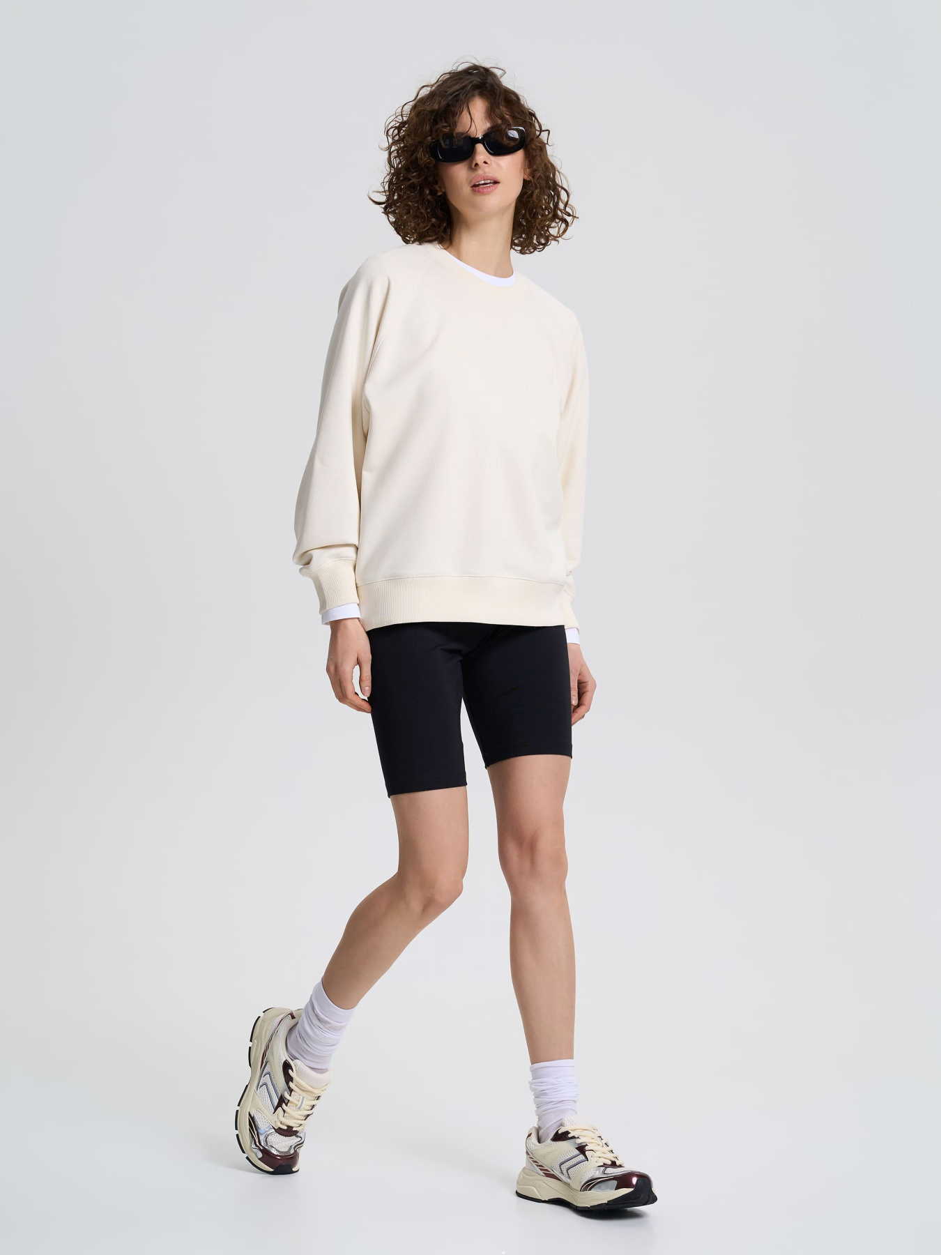 Світшот Роза модель 231111_light_beige Світшот Роза модель 231111_light_beige Фото