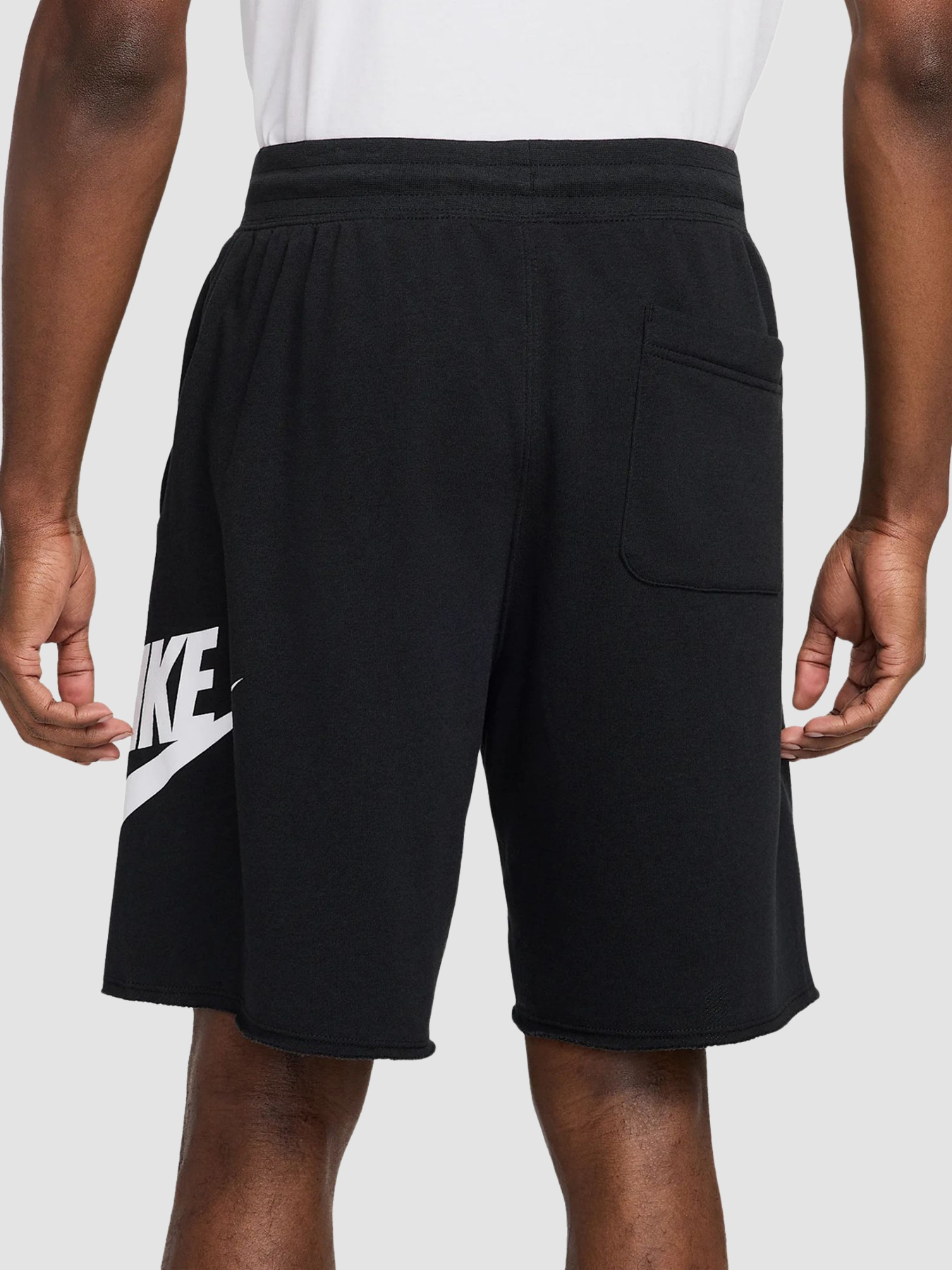 Повседневные шорты NIKE Club Alumni модель FQ4950-010 Фото