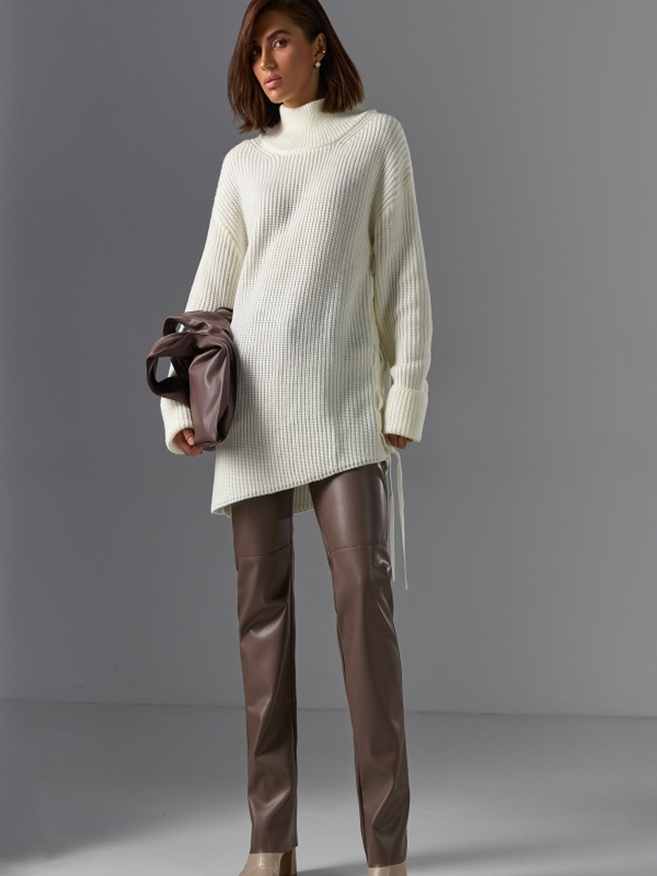 Свитер TrikoBakh модель 2521-moloko Фото