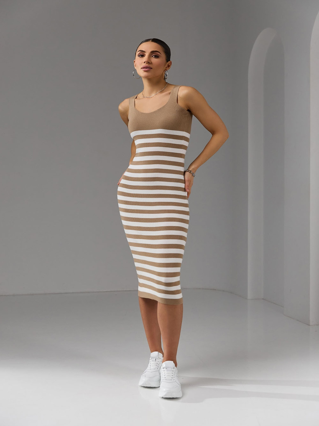 Платье миди TrikoBakh модель 2454-kemel Платье миди TrikoBakh модель 2454-kemel Фото