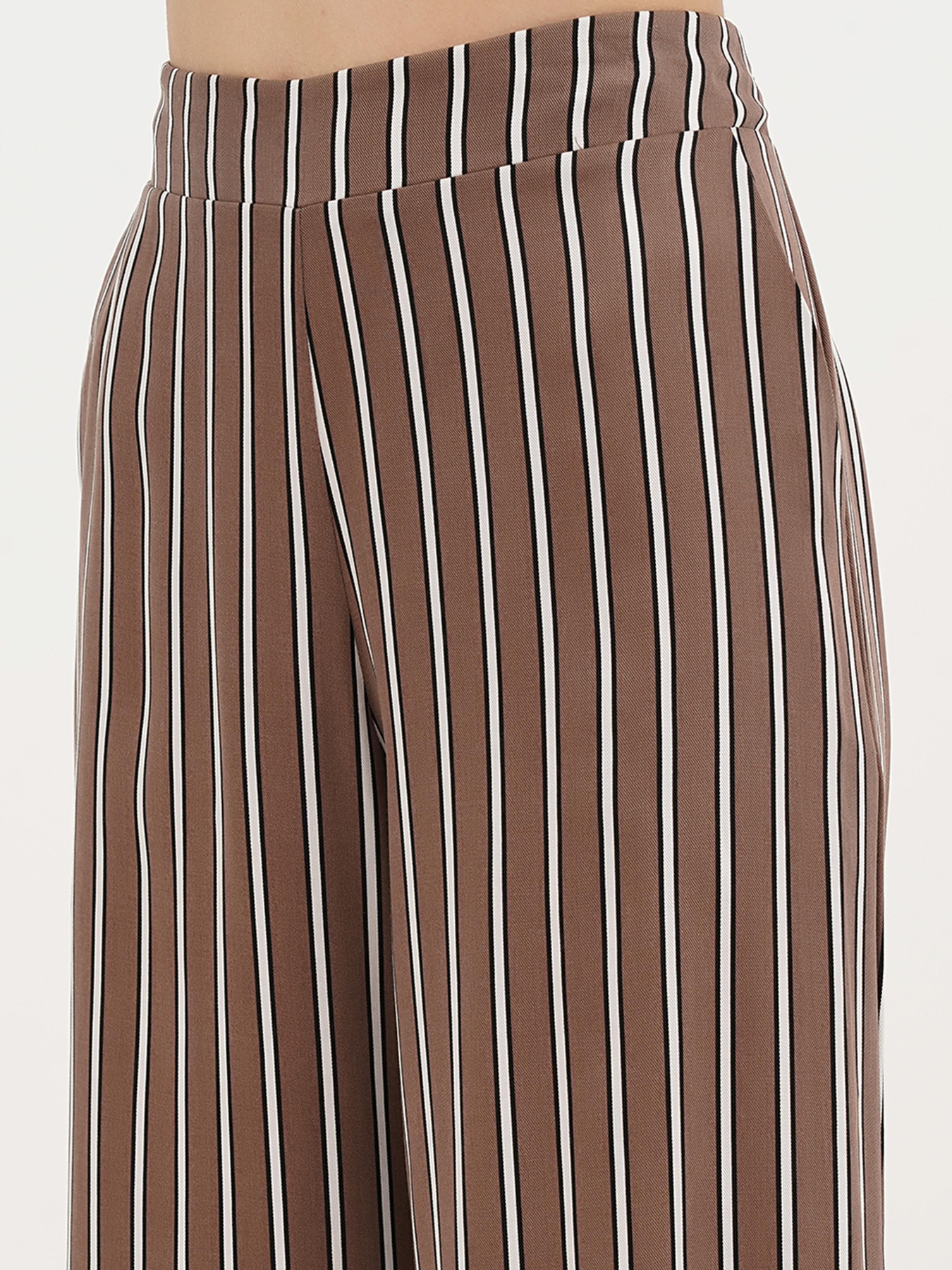 Класичні штани Vicolo модель 222-VC-4134 Класичні штани Vicolo модель 222-VC-4134 Фото