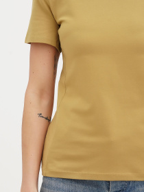 Футболка Vicolo модель 222-VC-2750_горчица Футболка Vicolo модель 222-VC-2750_горчица Фото