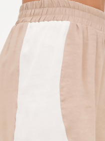 Повседневные шорты Vicolo модель 232-VC-4172_бежевый Фото