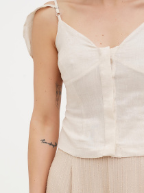 Майка Vicolo модель 222-VC-2910_бежевый Майка Vicolo модель 222-VC-2910_бежевый Фото