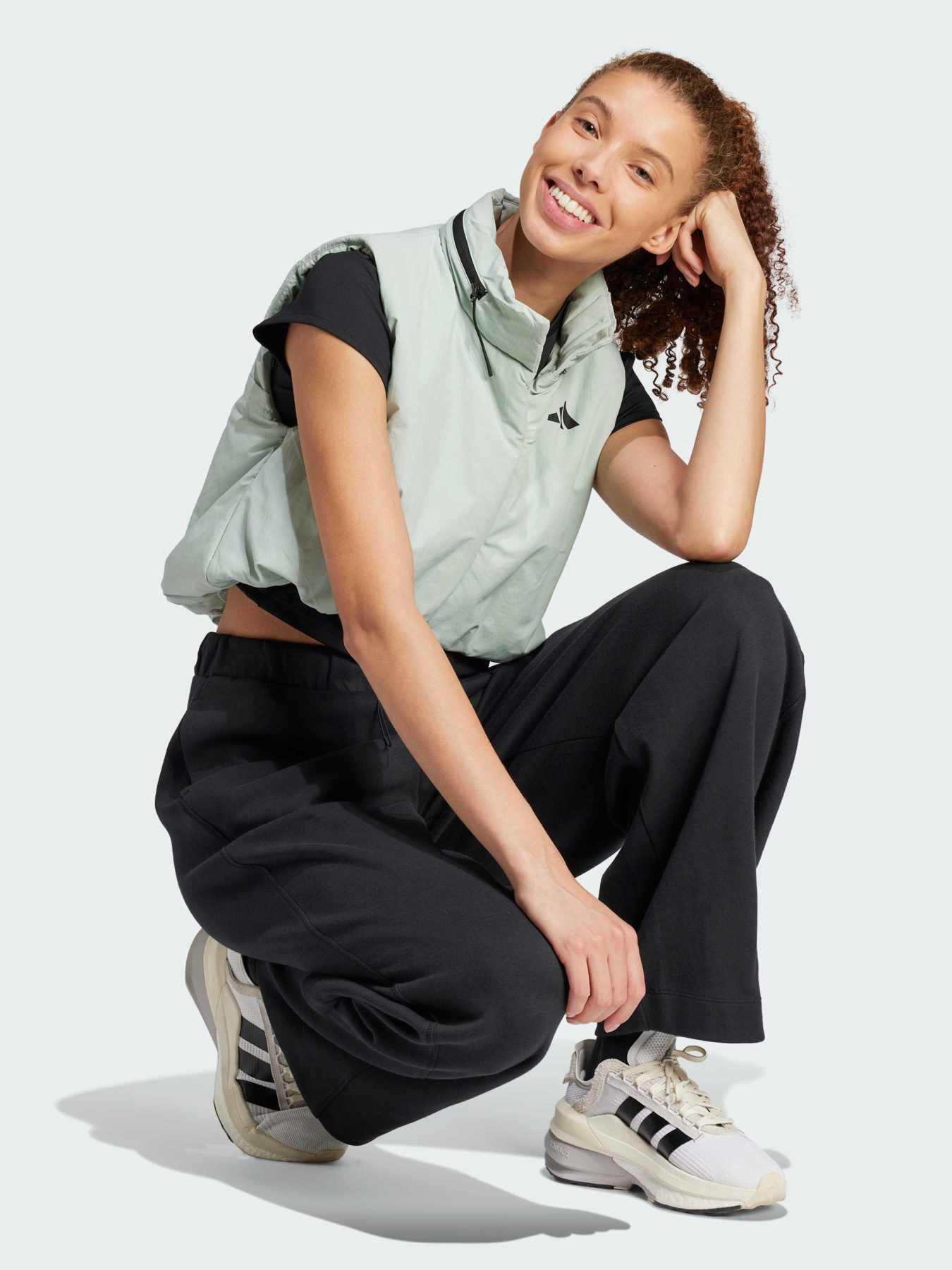 Утеплений жилет Adidas модель JD4588 Фото