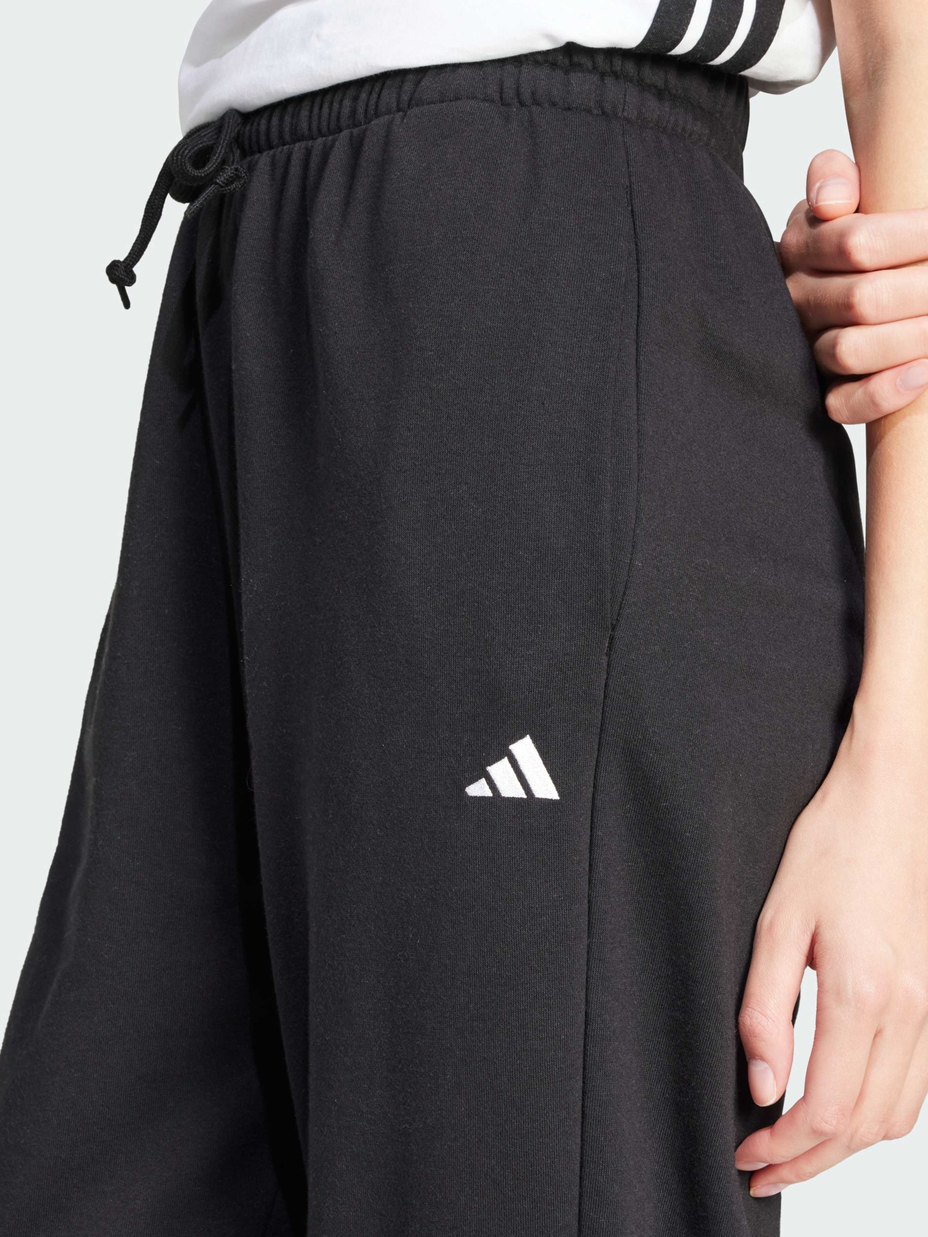 Повседневные штаны Adidas модель JD7999 Фото